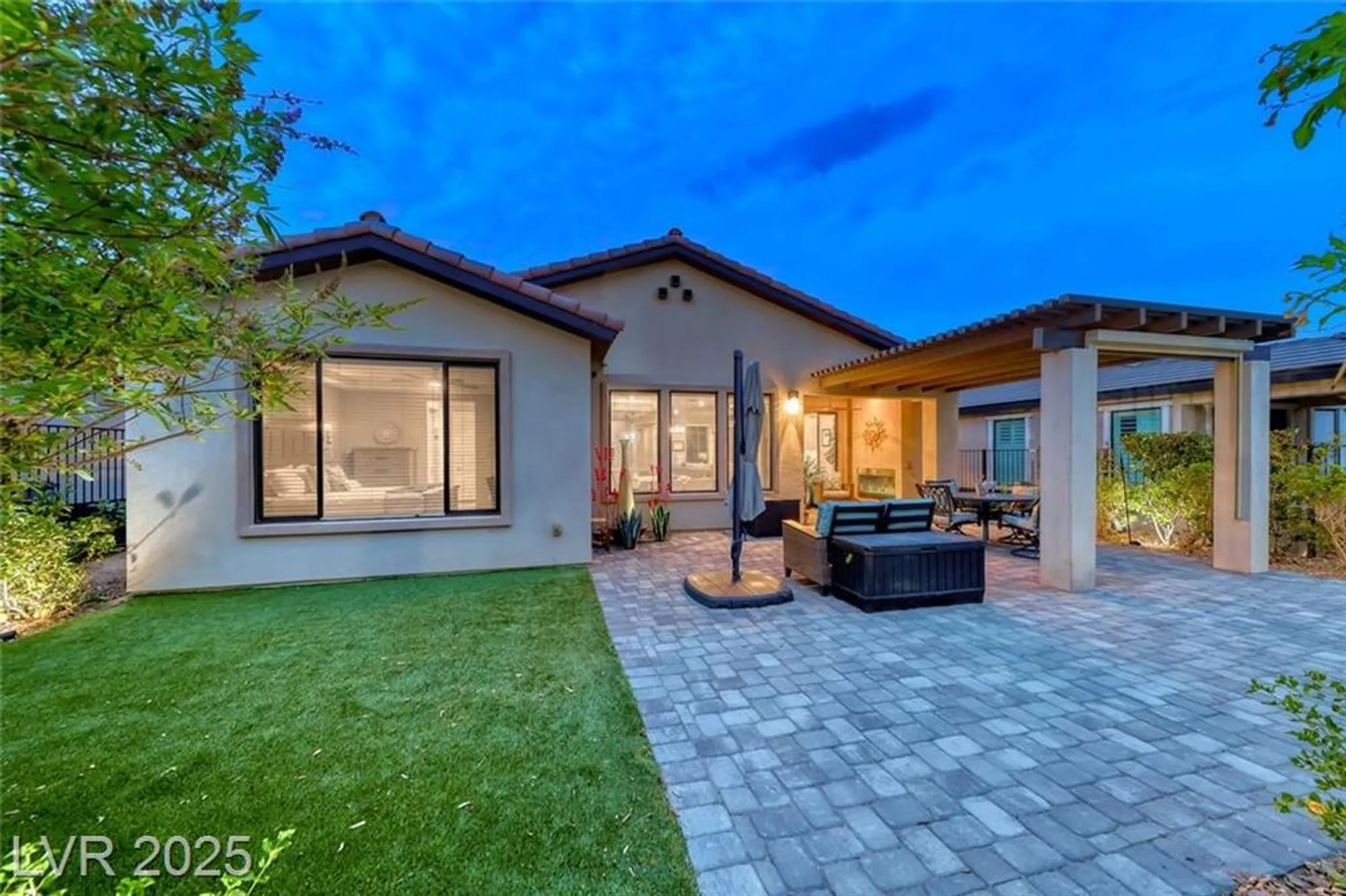 Property Slideshow image 39 of 54 | 13 stone yucca ct, Henderson, NV, 89011