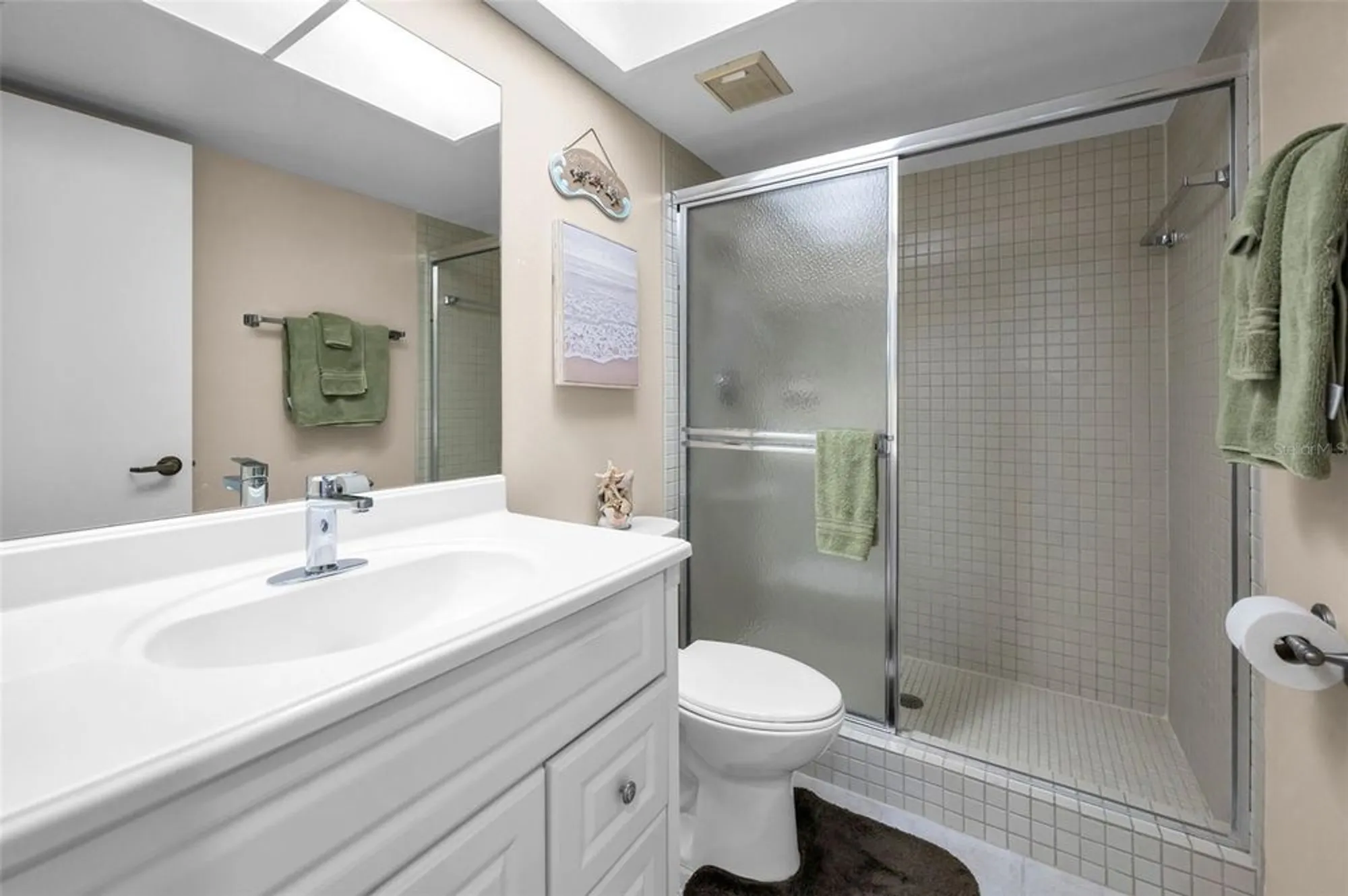 Property Slideshow image 30 of 57 | 3062 eastland blvd unit 402, Clearwater, FL, 33761