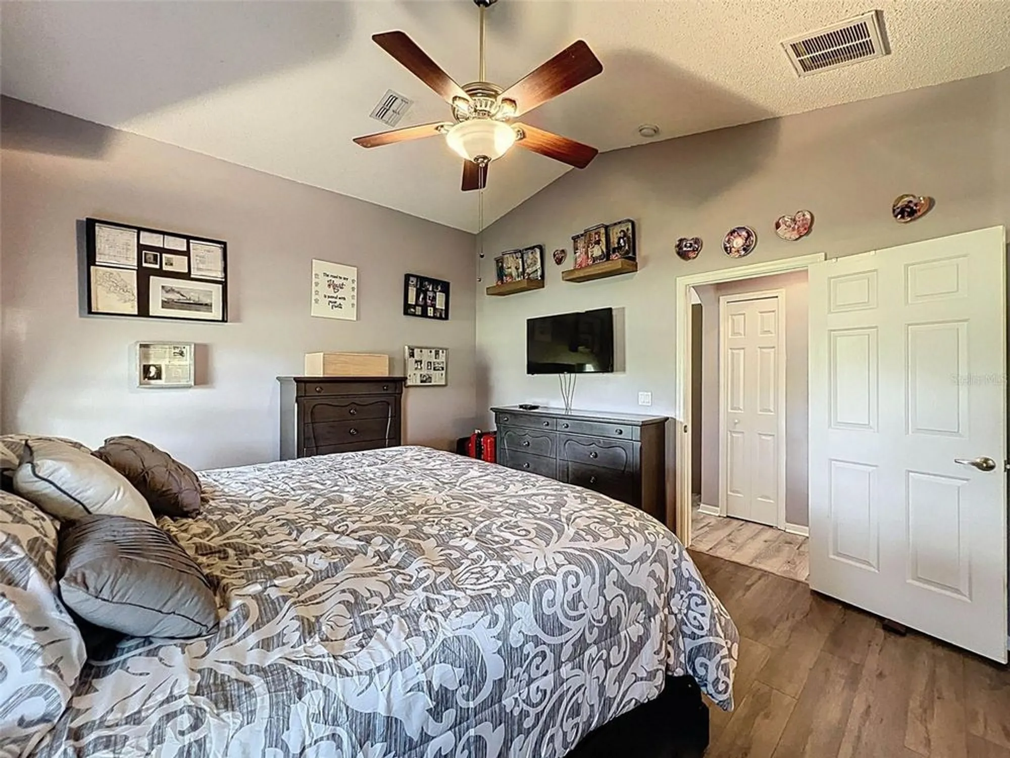 Property Slideshow image 24 of 61 | 189 center oak cir, Spring Hill, FL, 34609