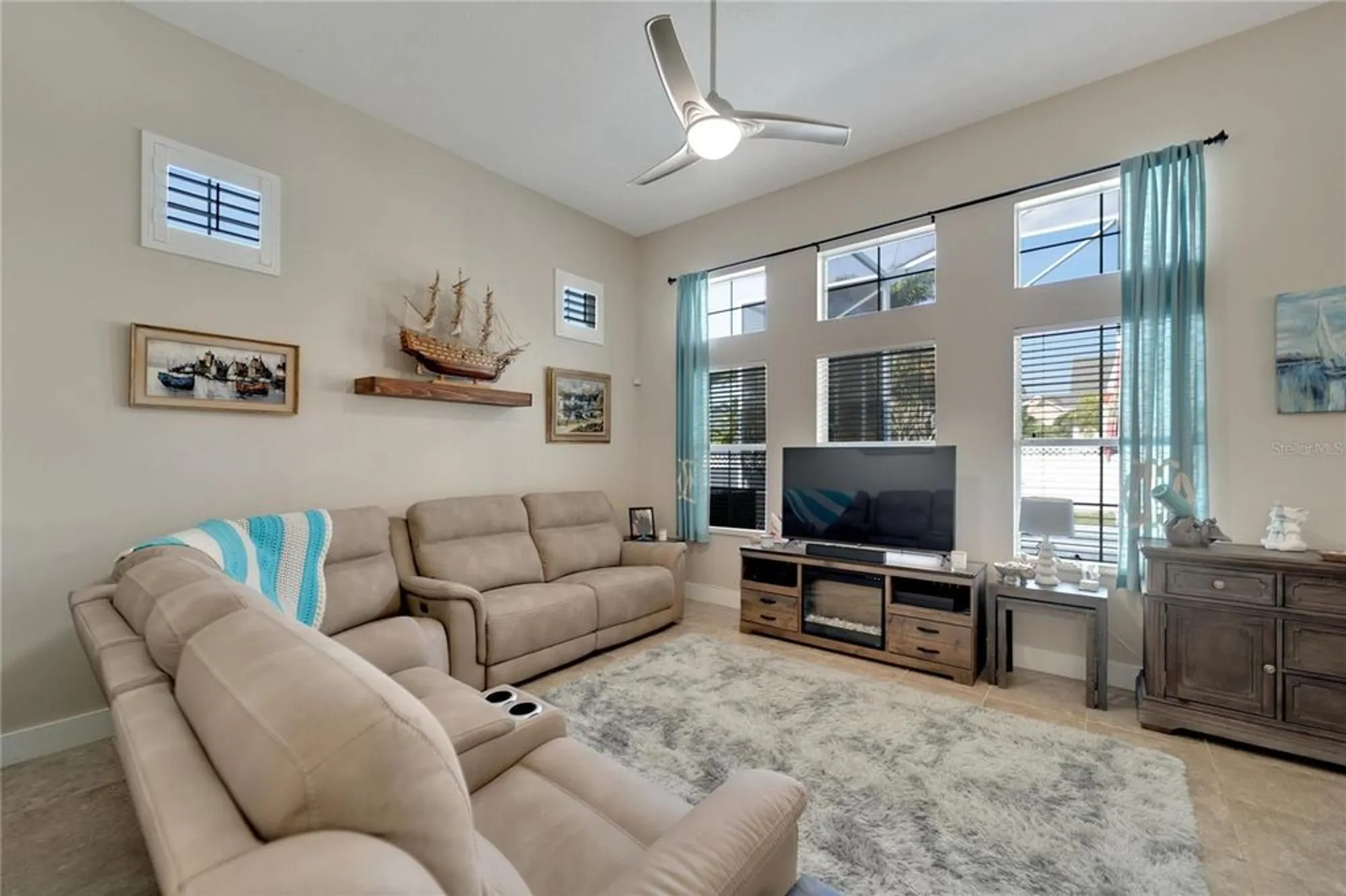 Property Slideshow image 23 of 60 | 527 manns harbor dr, Apollo Beach, FL, 33572