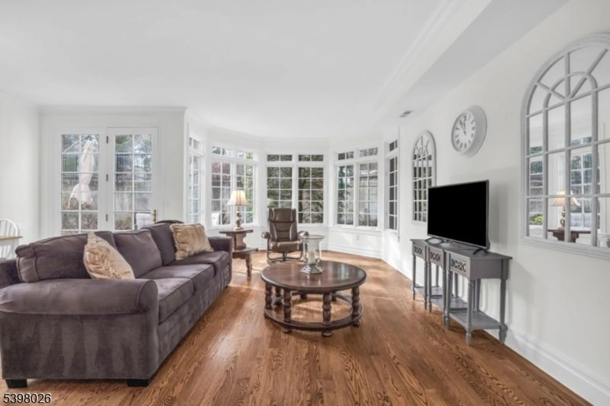 Property Slideshow image 4 of 19 | 34 schmidt cir, Watchung, NJ, 07069