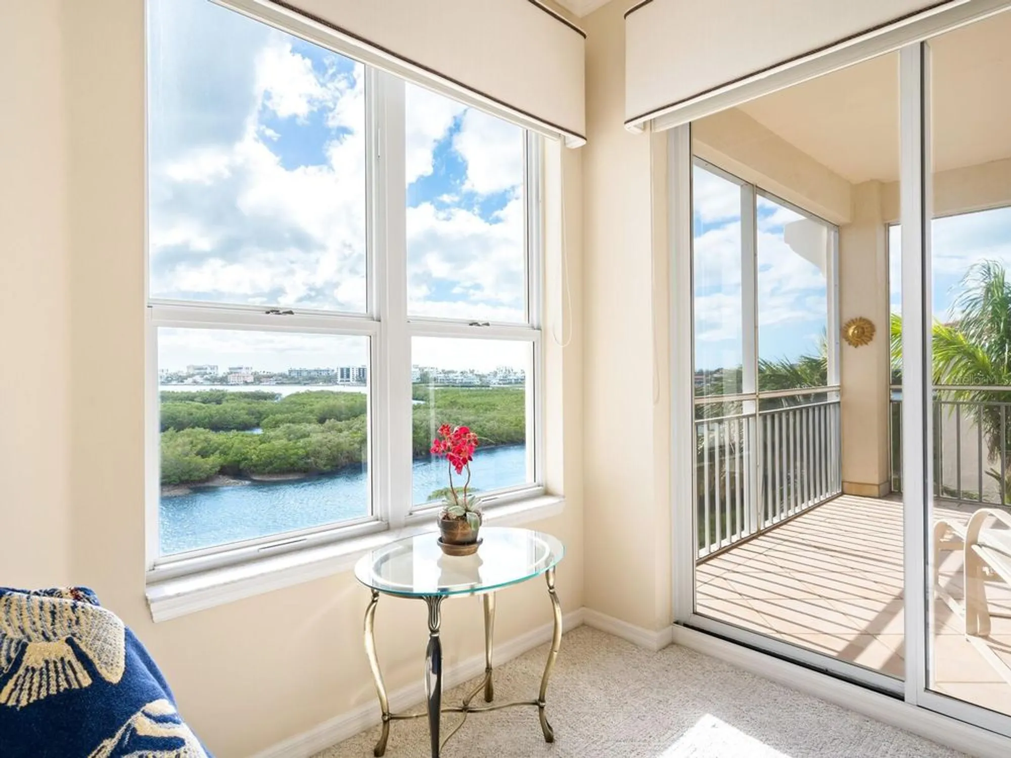 Property Slideshow image 17 of 38 | 5440 eagles point cir 405, Sarasota, FL, 34231
