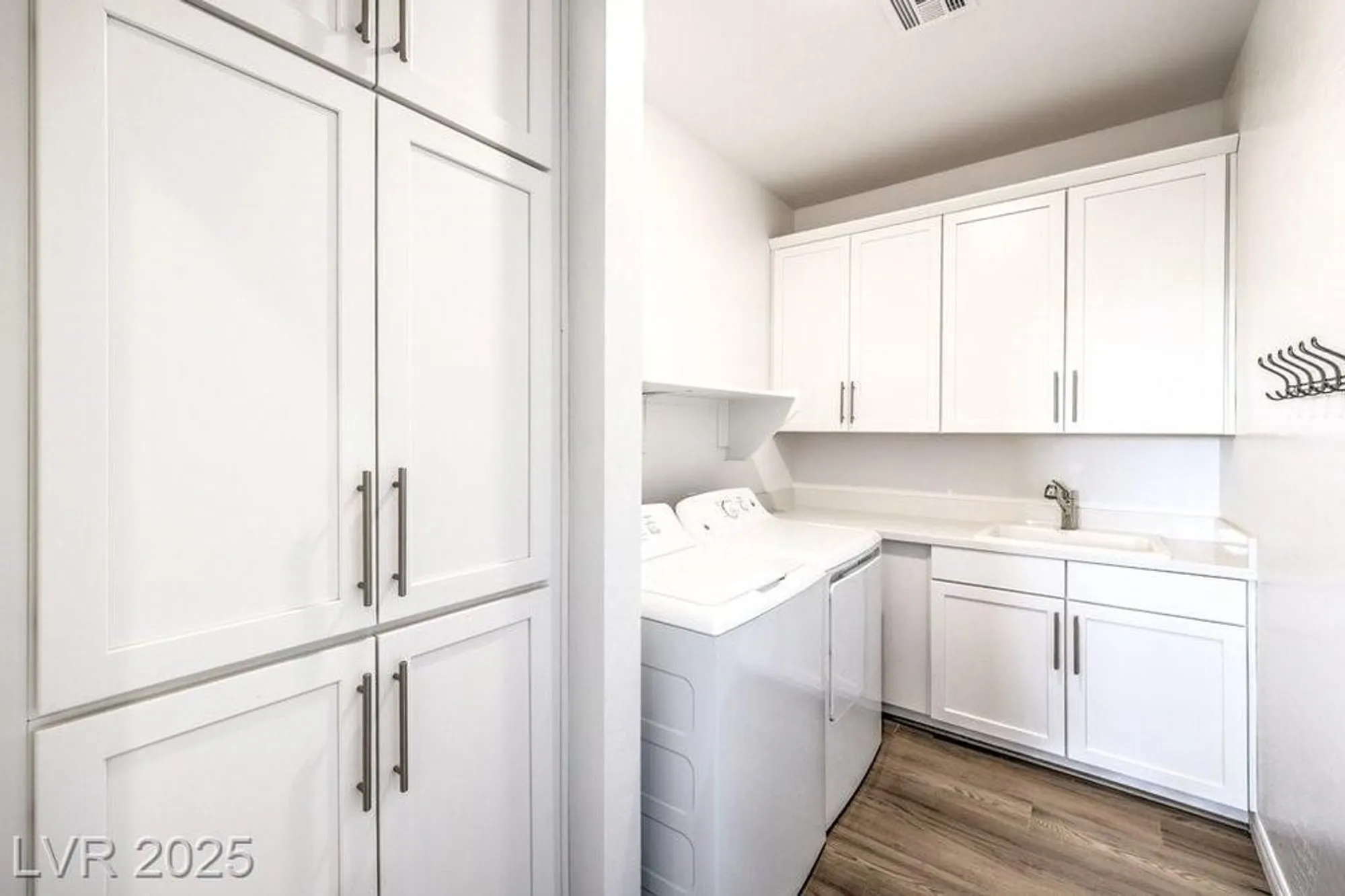 Property Slideshow image 51 of 70 | 2555 hampton rd 10303, Henderson, NV, 89052