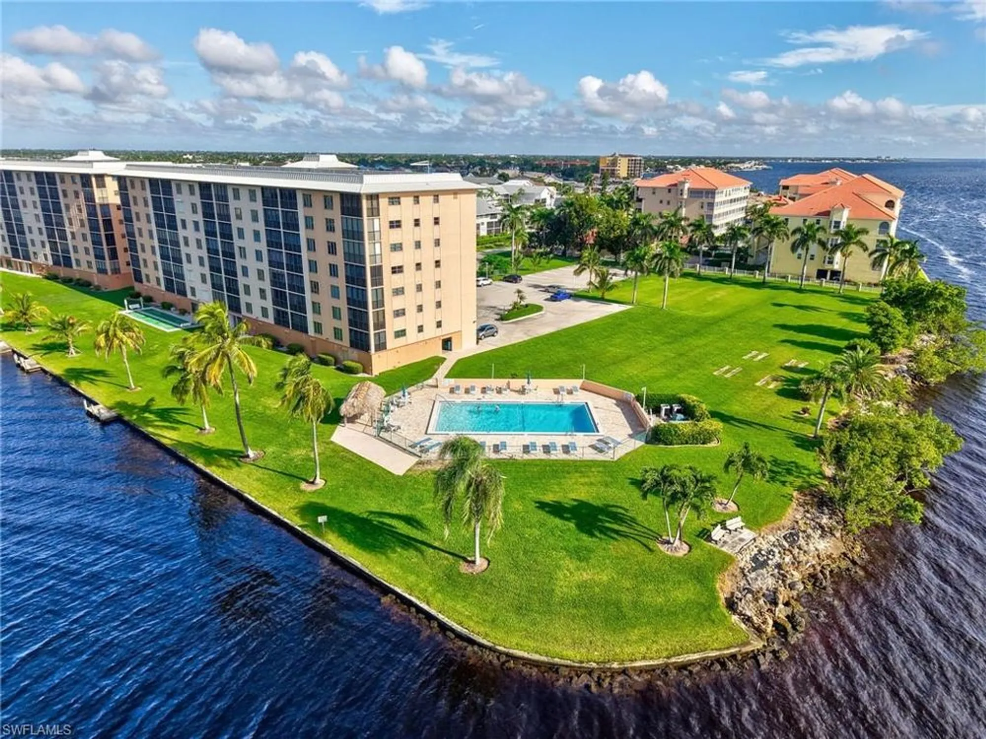 Property Slideshow image 28 of 33 | 4260 se 20th pl apt 402, Cape Coral, FL, 33904