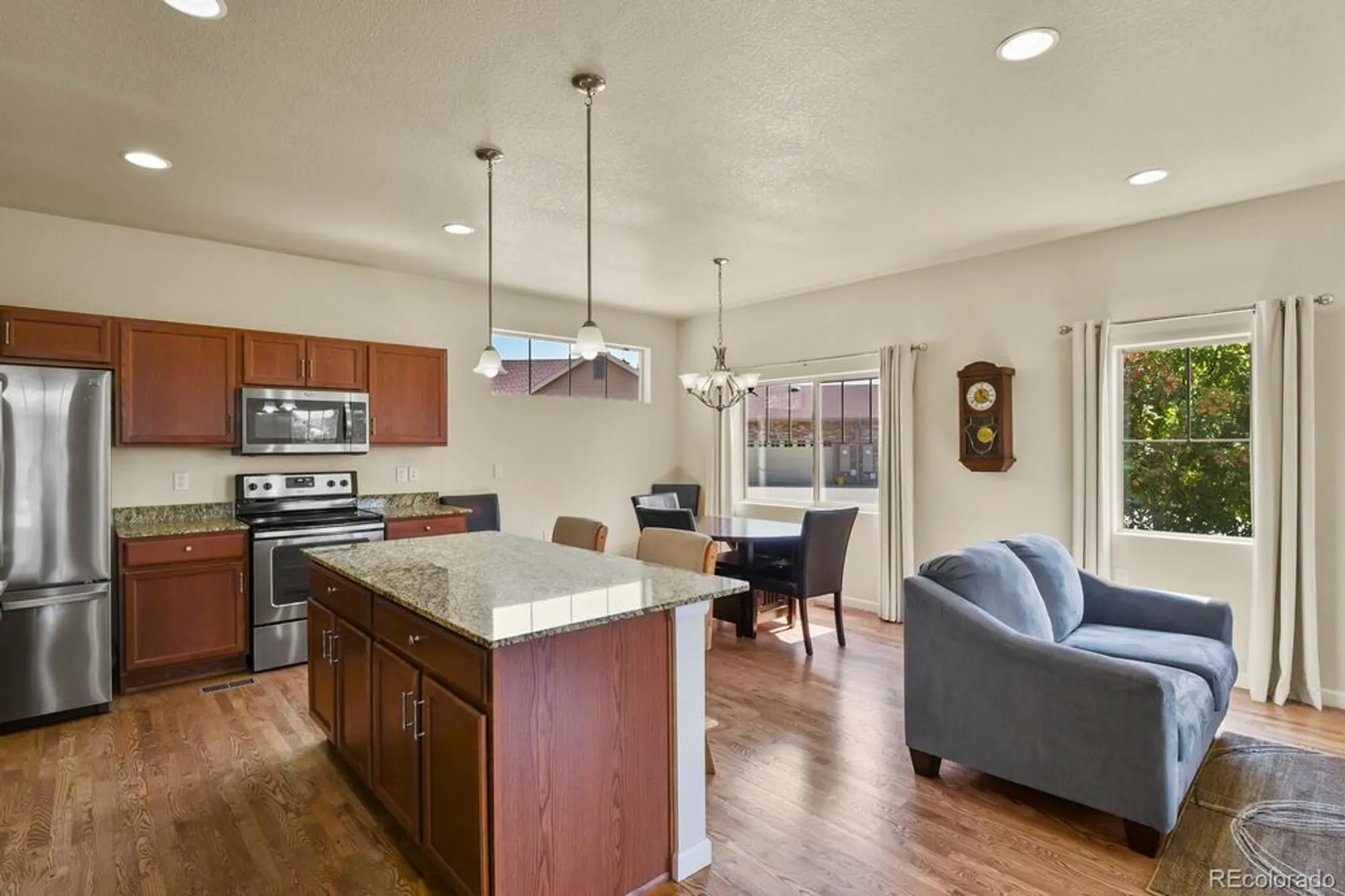 Property Slideshow image 8 of 22 | 12672 madison ct, Thornton, CO, 80241