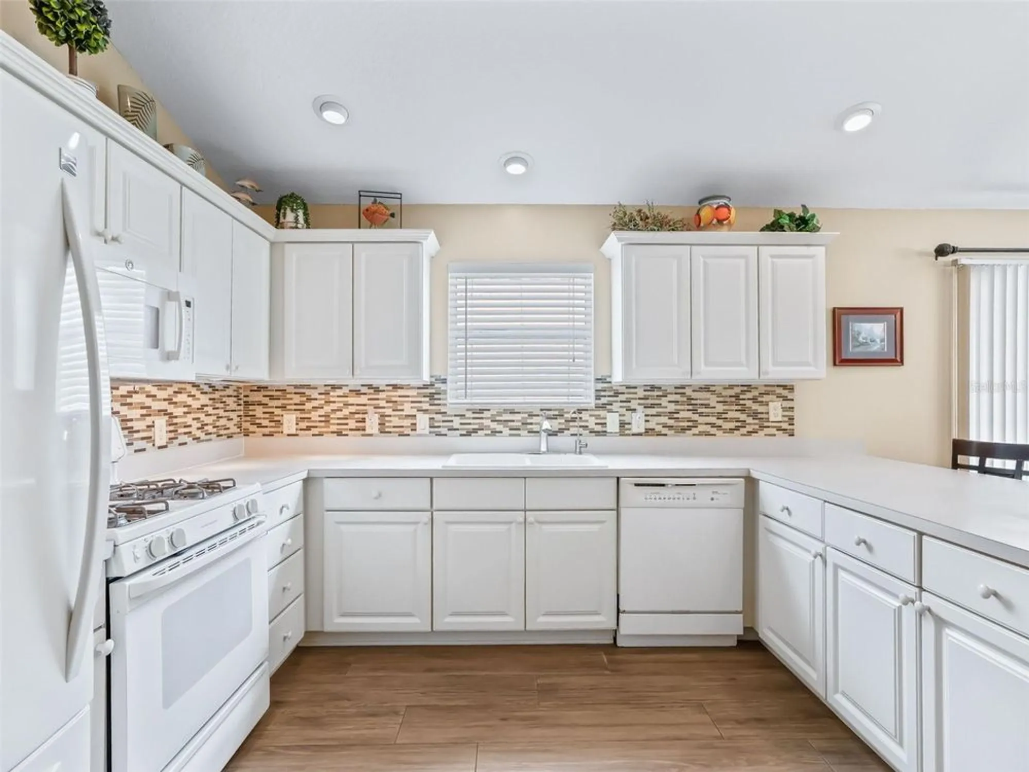 Property Slideshow image 8 of 40 | 978 smyrna st, The Villages, FL, 32162