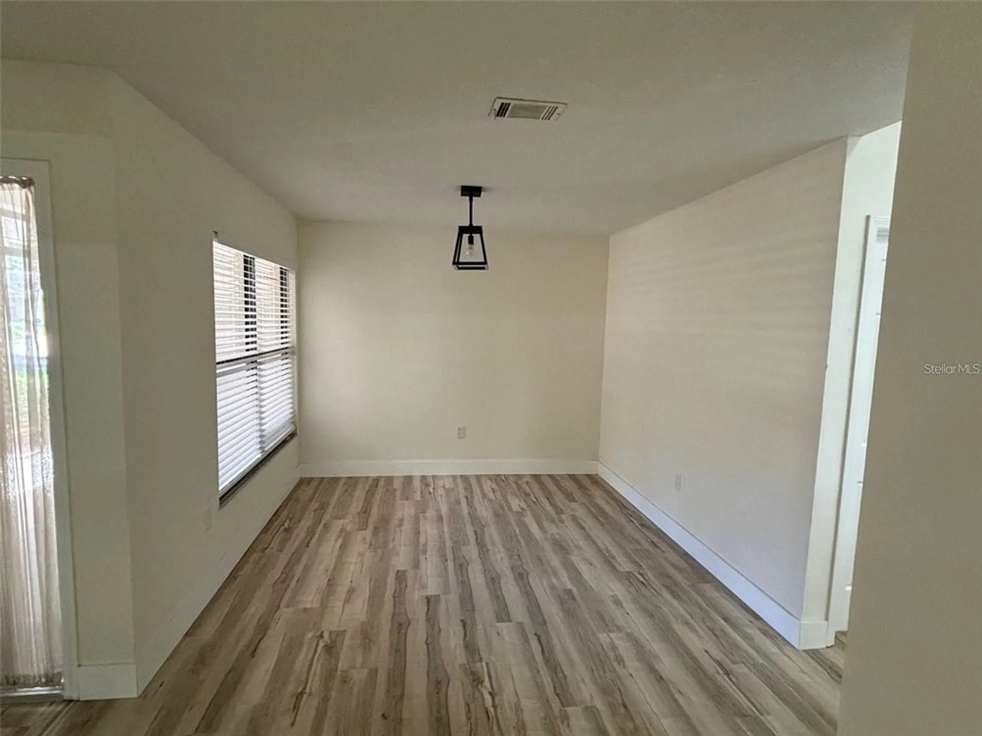 Property Slideshow image 10 of 23 | 339 pembroke ln 228, Venice, FL, 34293