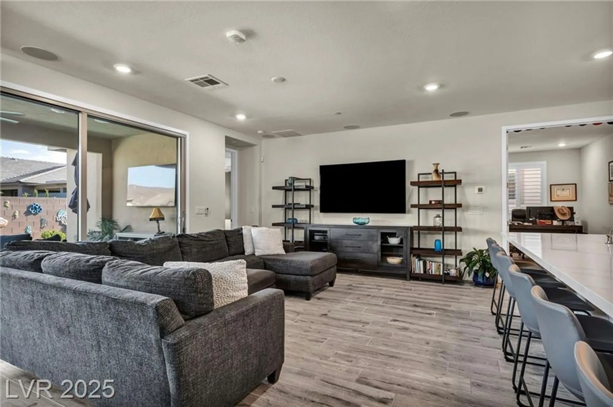 Property Slideshow image 23 of 90 | 9641 balais dr, Las Vegas, NV, 89143