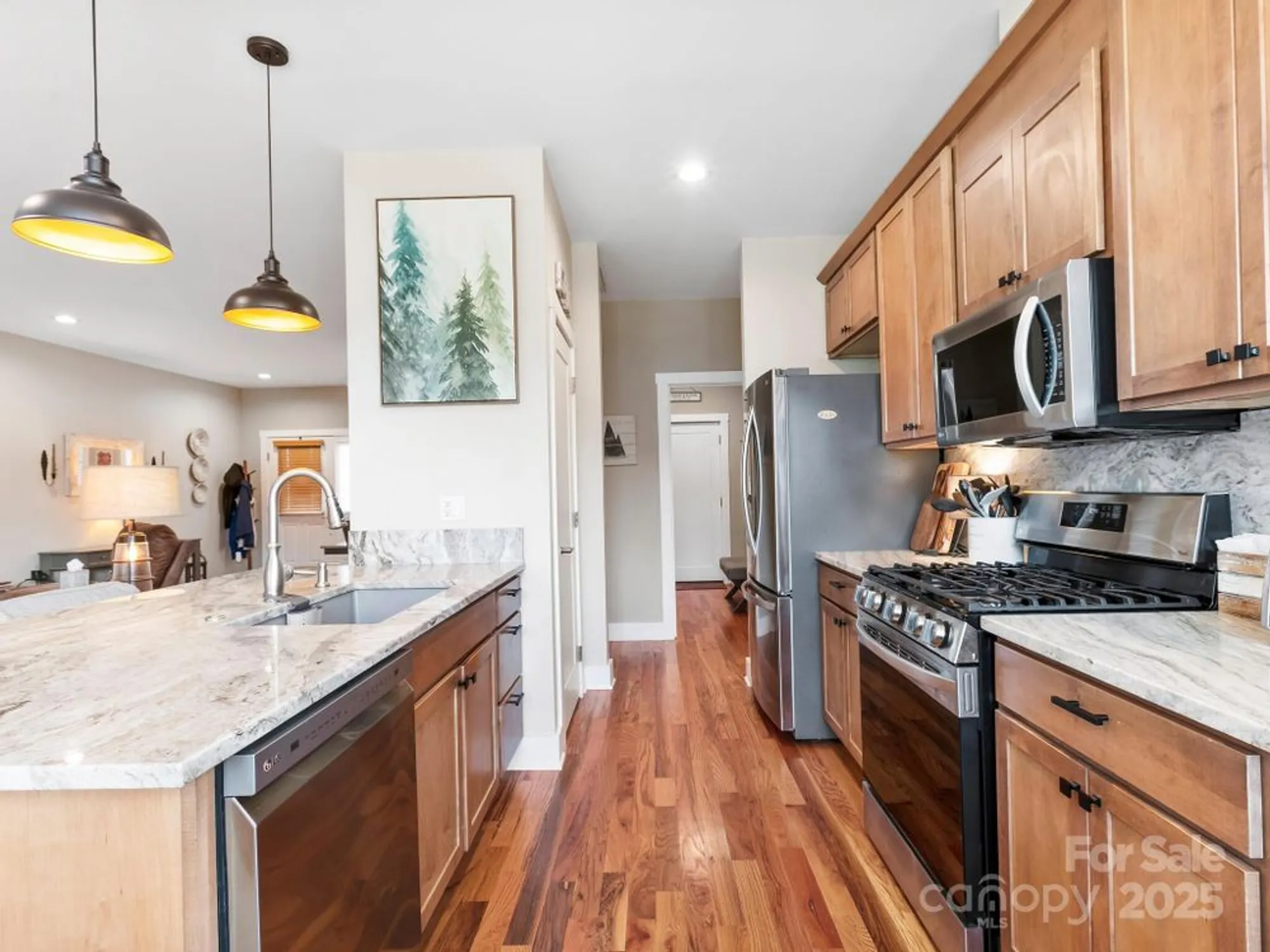 Property Slideshow image 9 of 34 | 371 beechnut dr, Hendersonville, NC, 28739