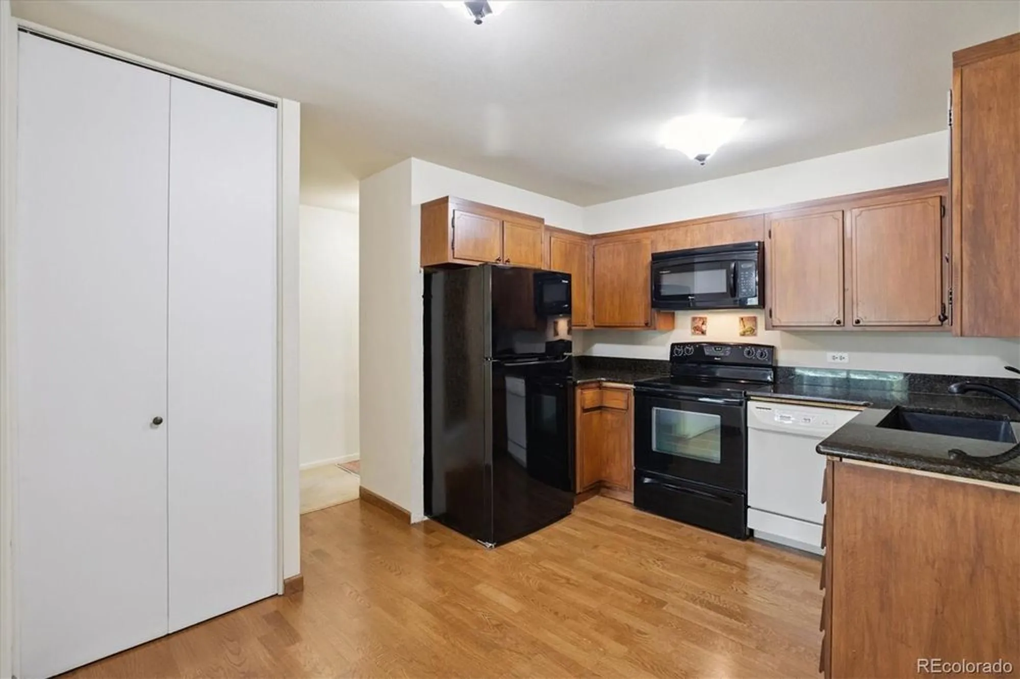 Property Slideshow image 7 of 19 | 725 s clinton st 2b, Denver, CO, 80247