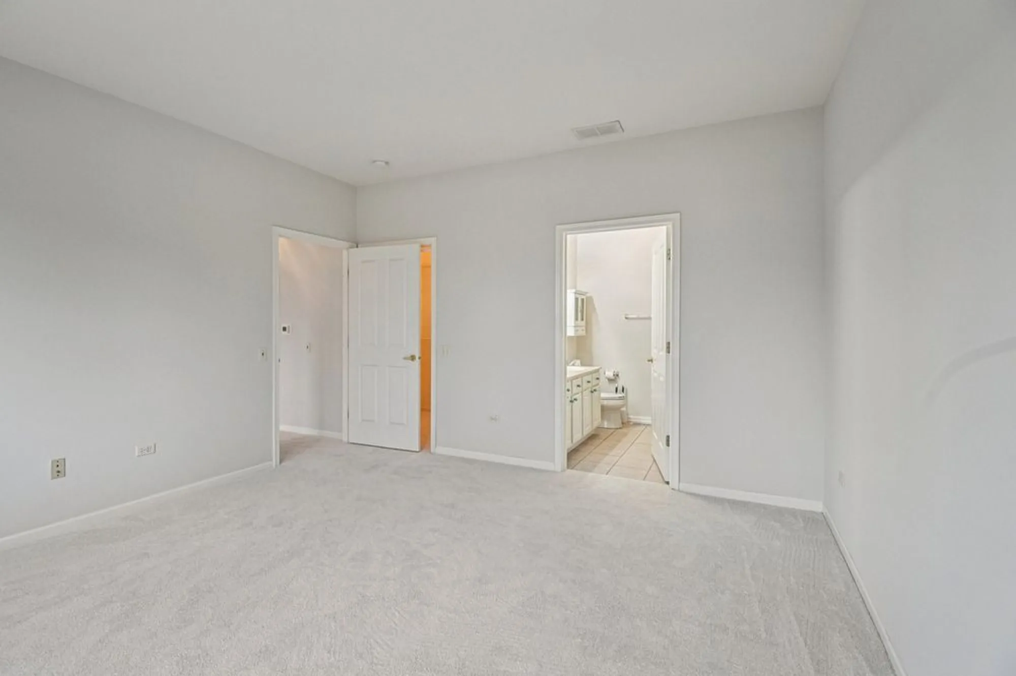 Property Slideshow image 12 of 20 | , Huntley, IL, 60142