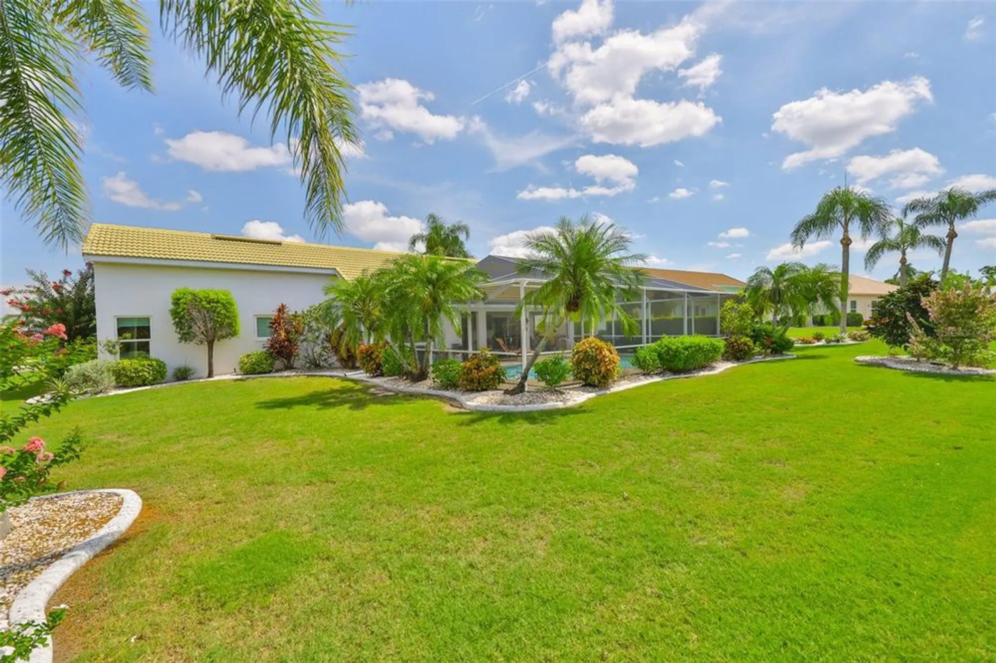 Property Slideshow image 38 of 51 | 2249 new bedford dr, Sun City Center, FL, 33573