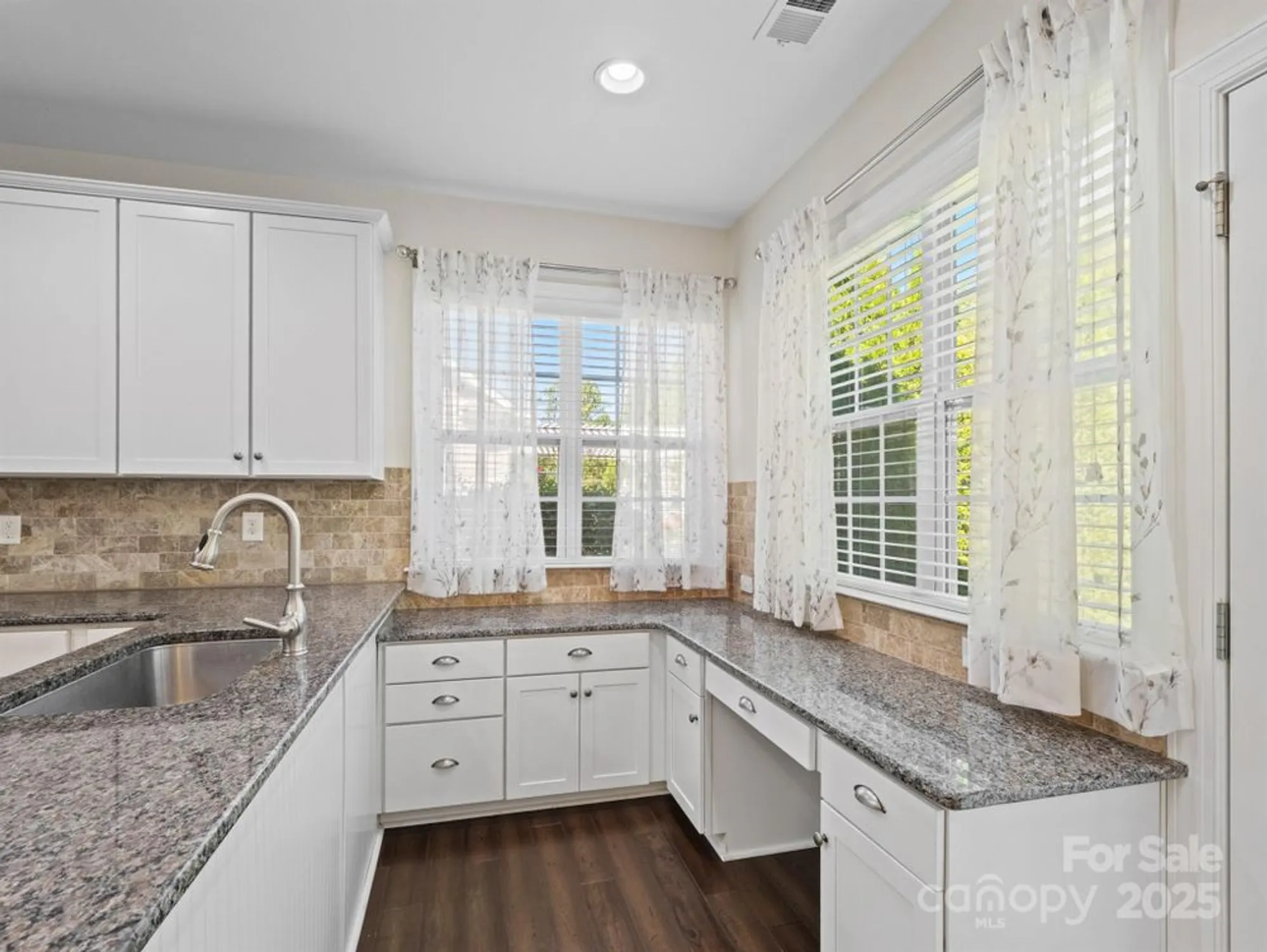 Property Slideshow image 15 of 37 | 12728 meetinghouse dr, Cornelius, NC, 28031