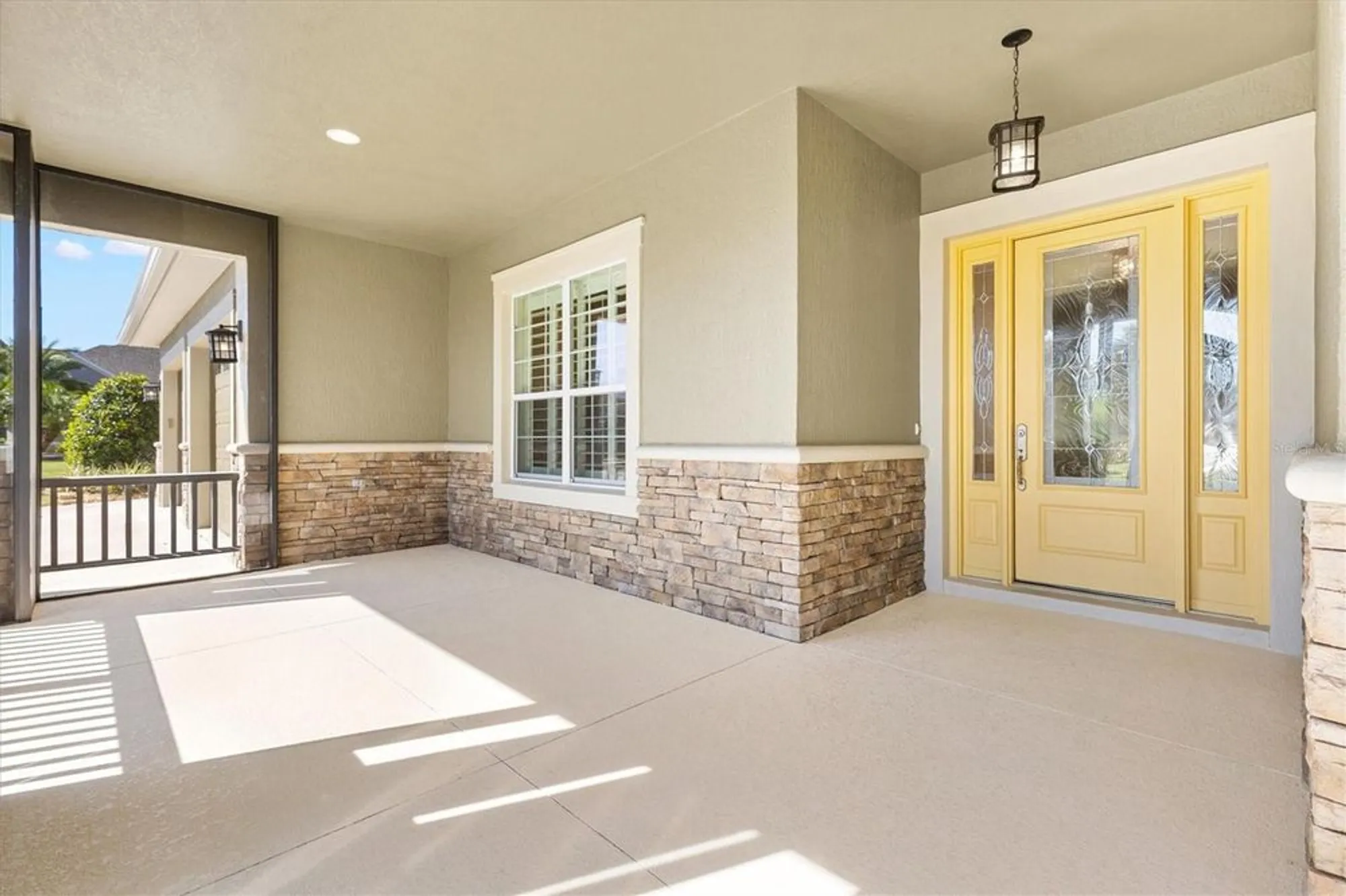 Property Slideshow image 4 of 66 | 981 iron oak way, The Villages, FL, 32163
