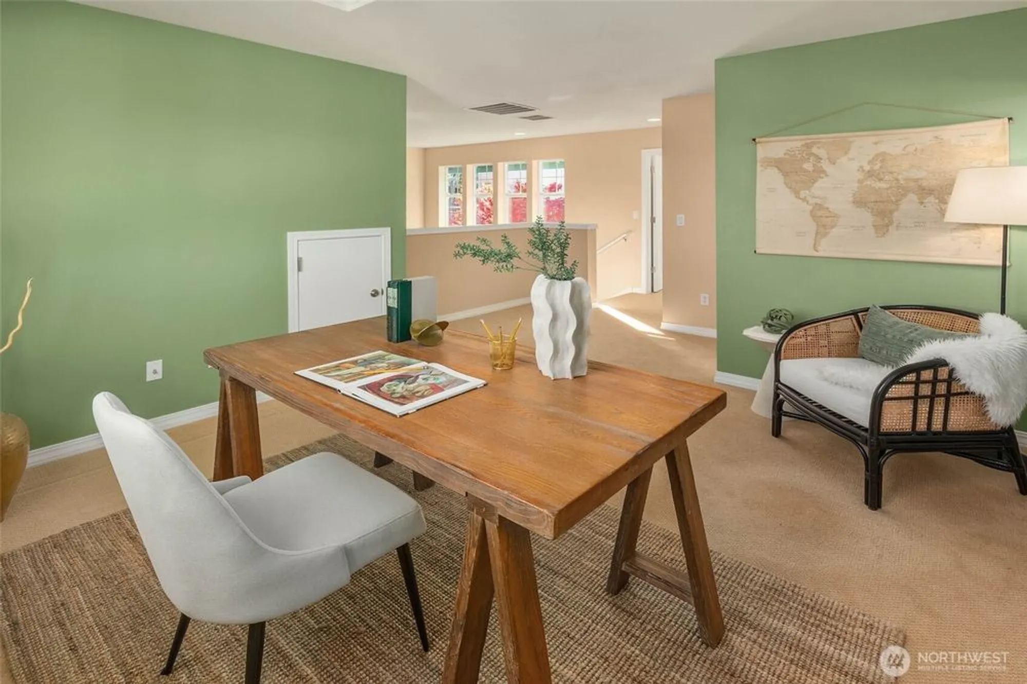 Property Slideshow image 20 of 25 | 12429 243rd pl, Redmond, WA, 98053