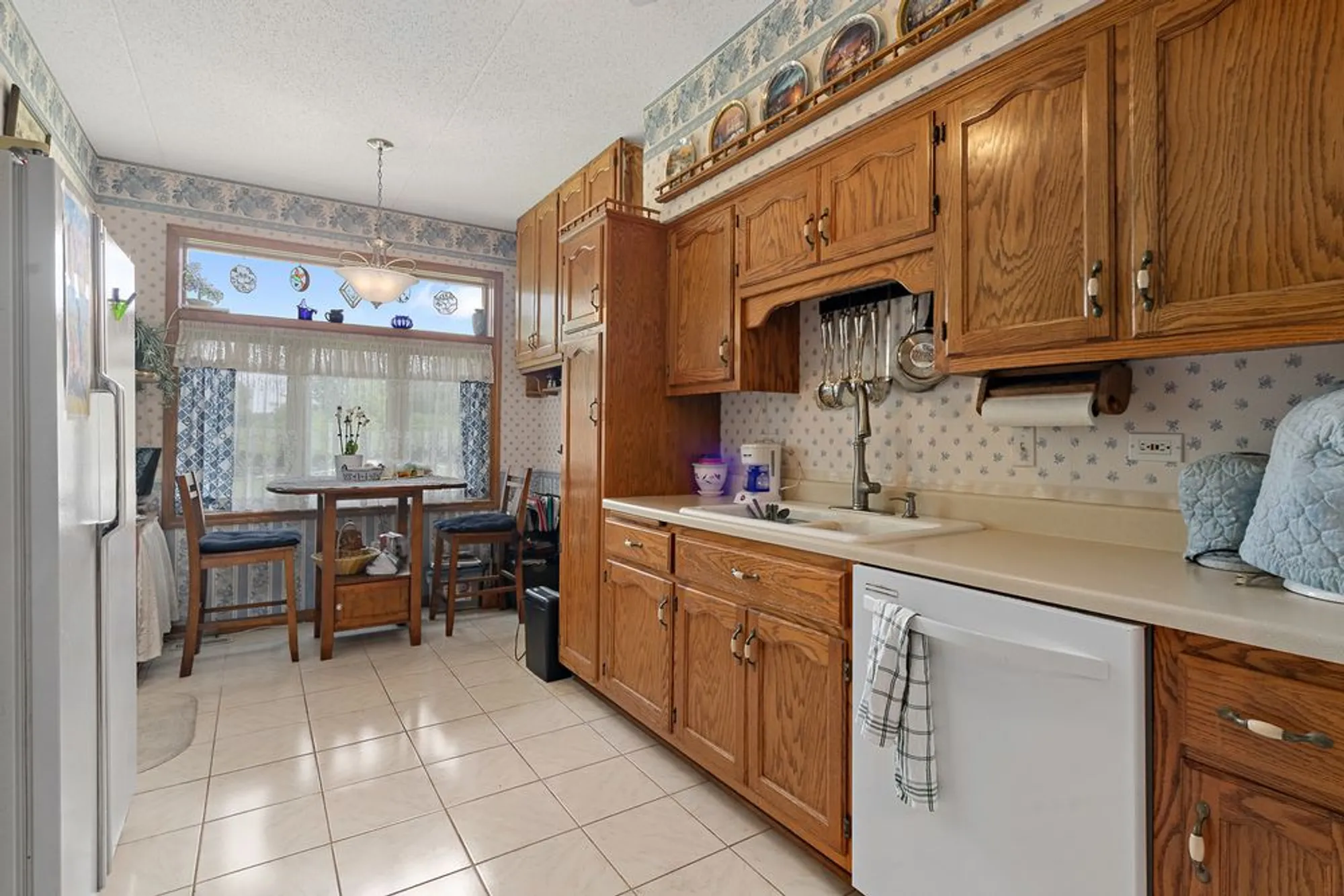 Property Slideshow image 6 of 33 | 18431 pine cone dr apt 1, Tinley Park, IL, 60477