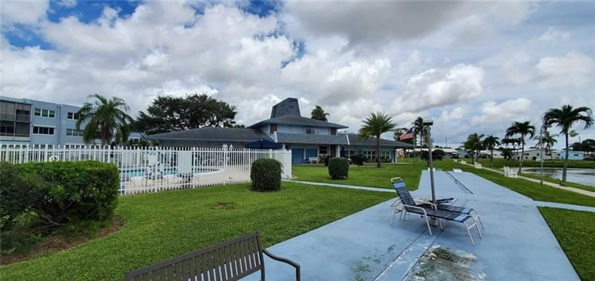 Property Slideshow image 30 of 49 | 2300 park ln 311, Hollywood, FL, 33021