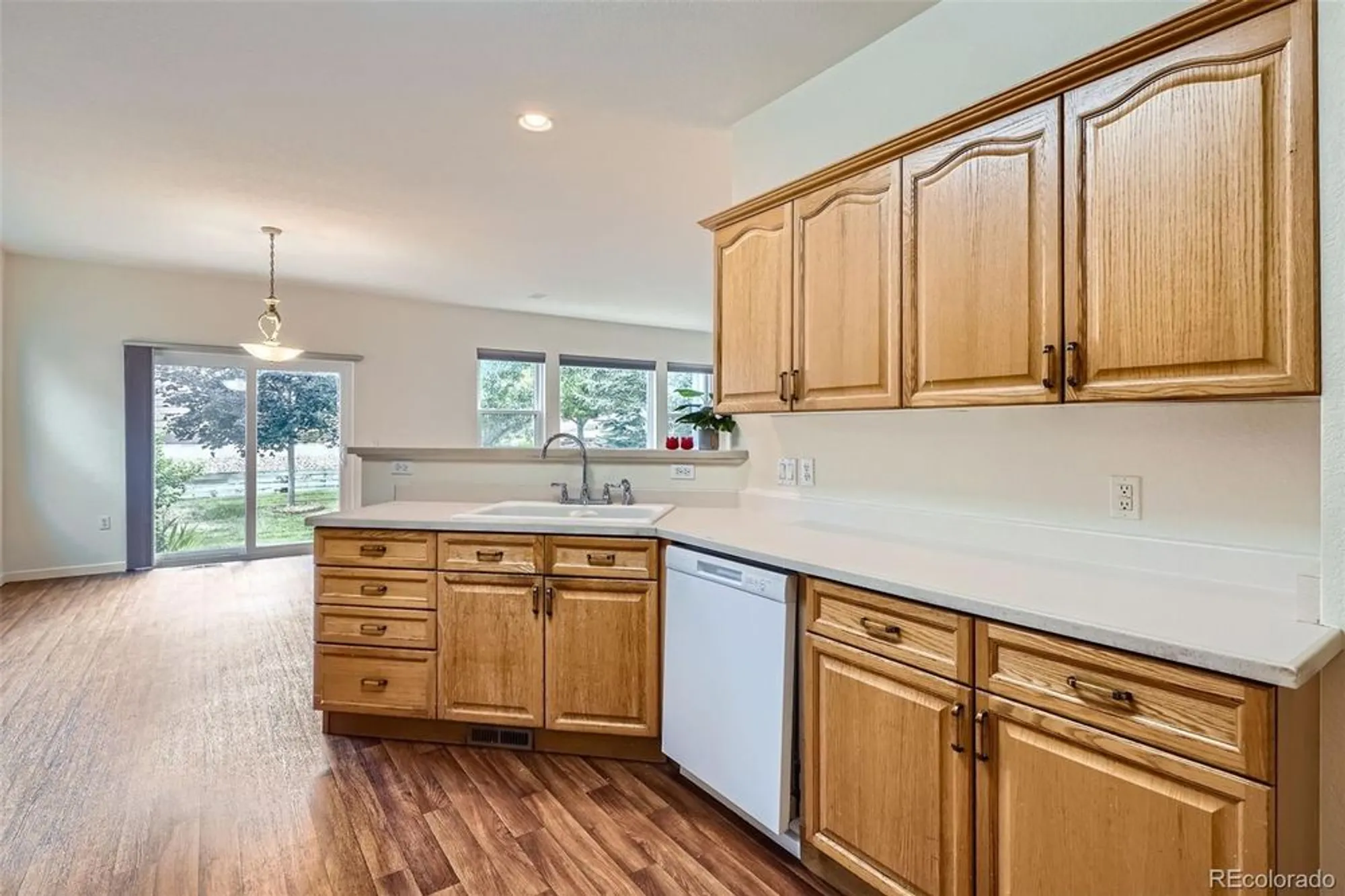 Property Slideshow image 16 of 36 | 7831 s addison way, Aurora, CO, 80016