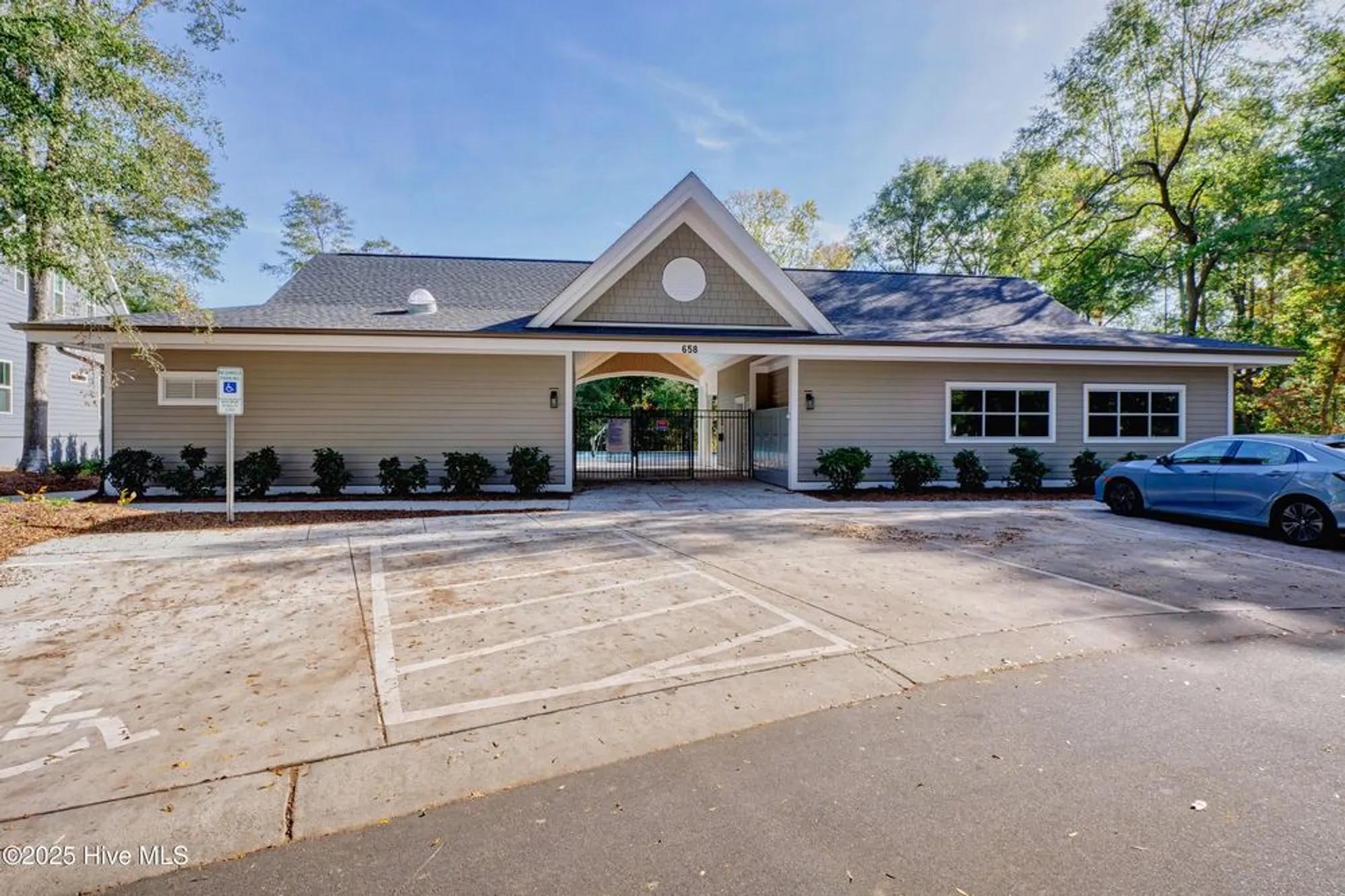 Property Slideshow image 102 of 112 | 3722 white cliffs dr, Castle Hayne, NC, 28429