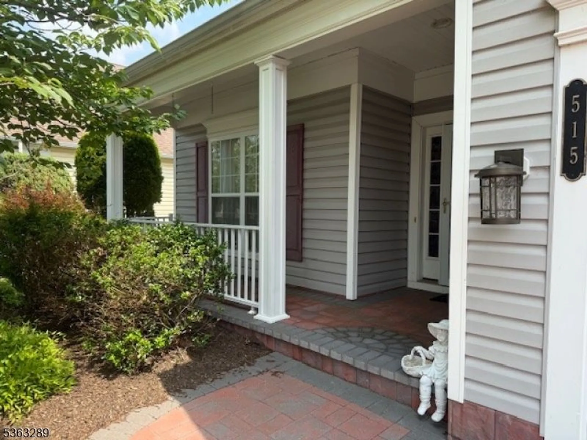 Property Slideshow image 2 of 27 | 515 crossfields ln, Somerset, NJ, 08873