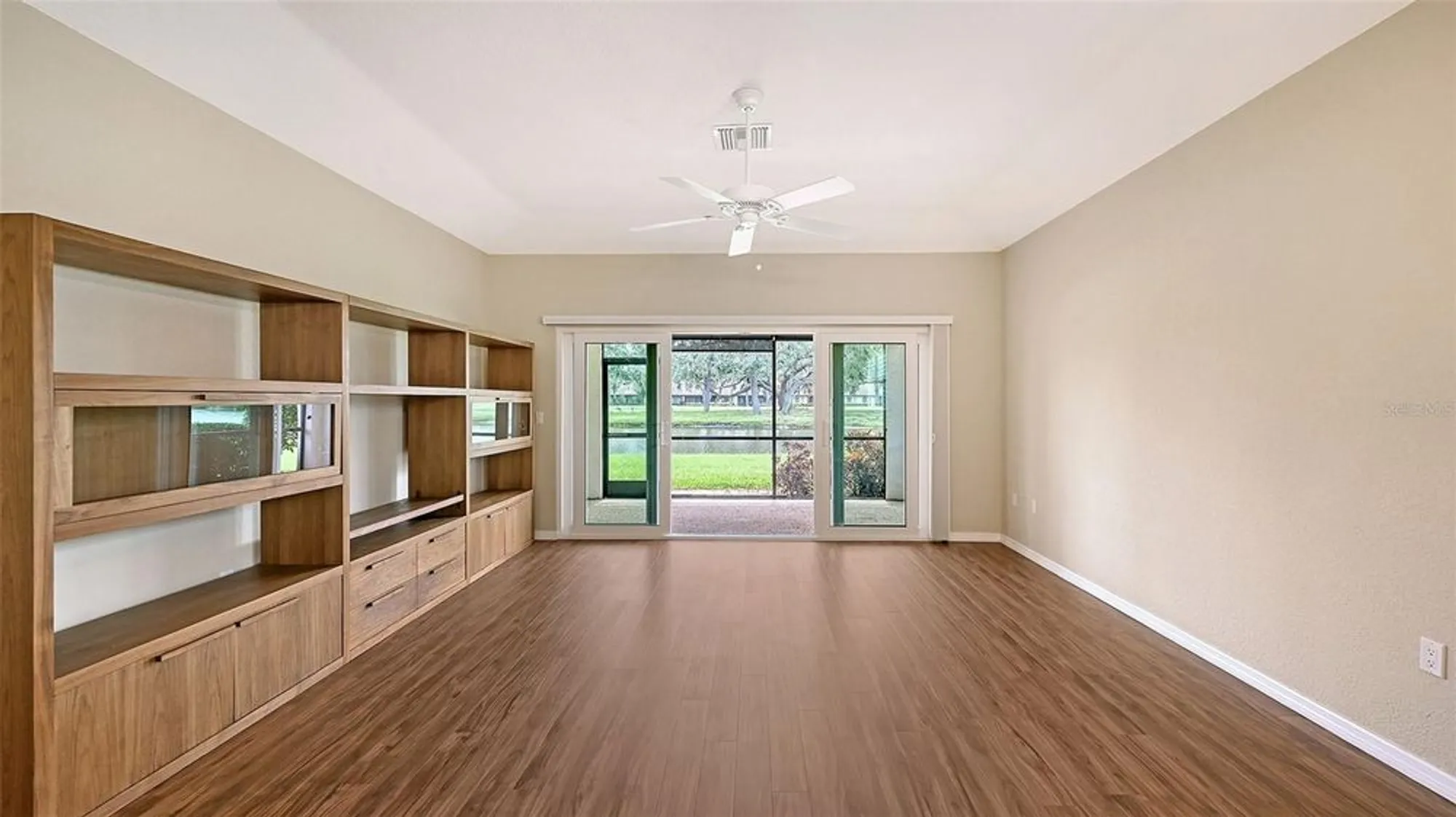 Property Slideshow image 8 of 63 | 7340 golf pointe cir, Sarasota, FL, 34243