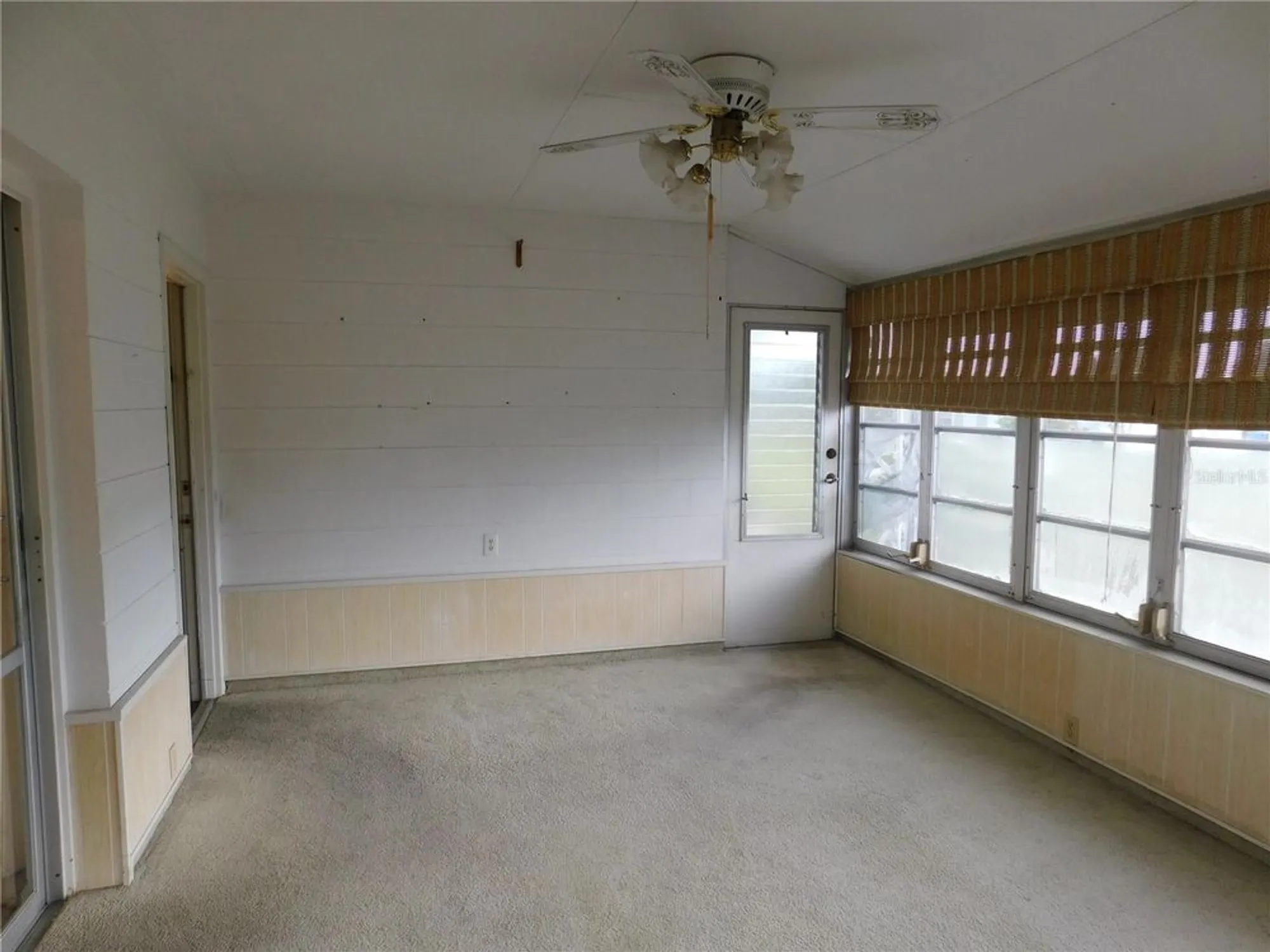 Property Slideshow image 15 of 21 | 1224 valley forge blvd, Sun City Center, FL, 33573