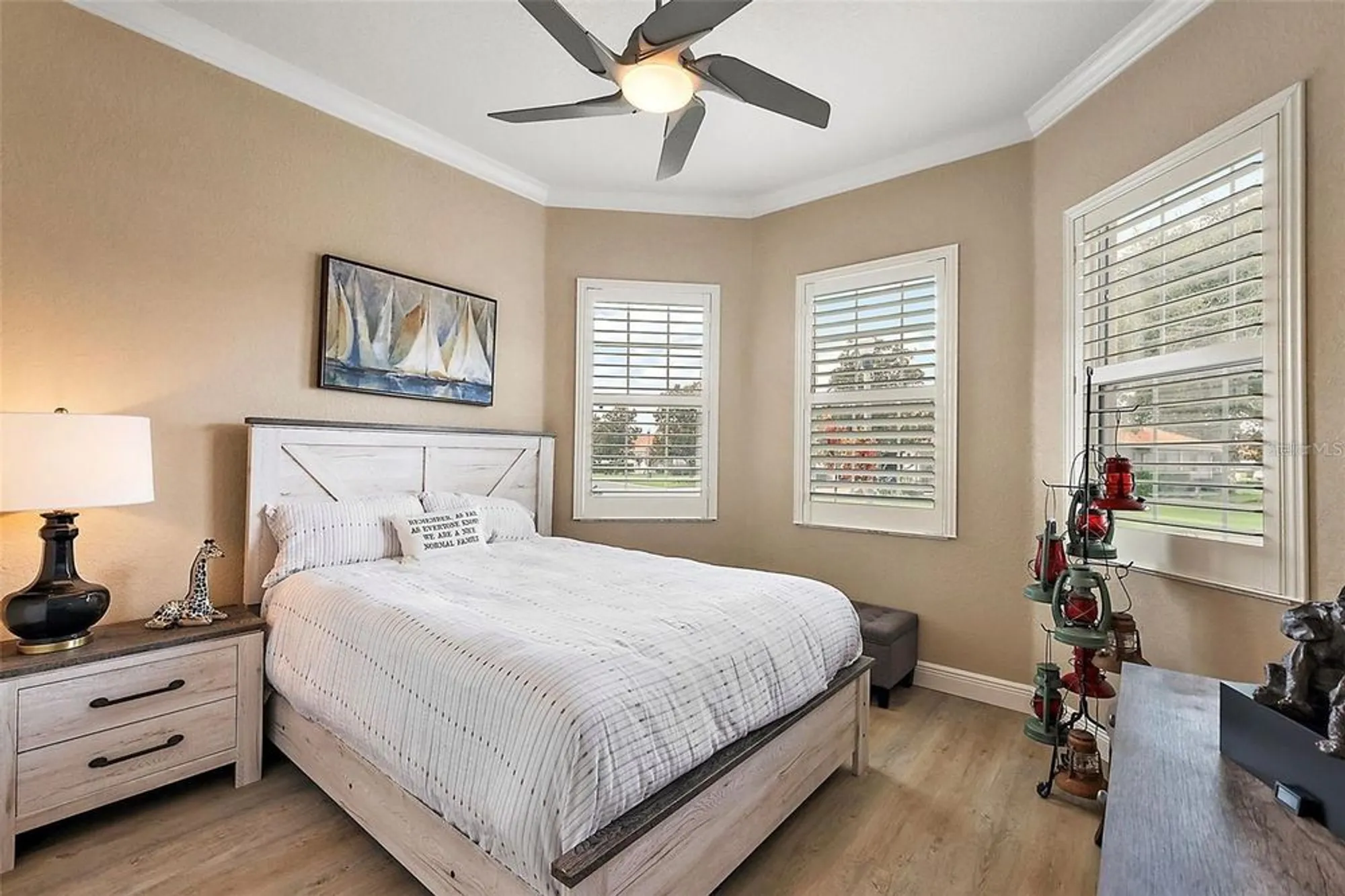 Property Slideshow image 13 of 25 | 10199 mainsail dr, Oxford, FL, 34484