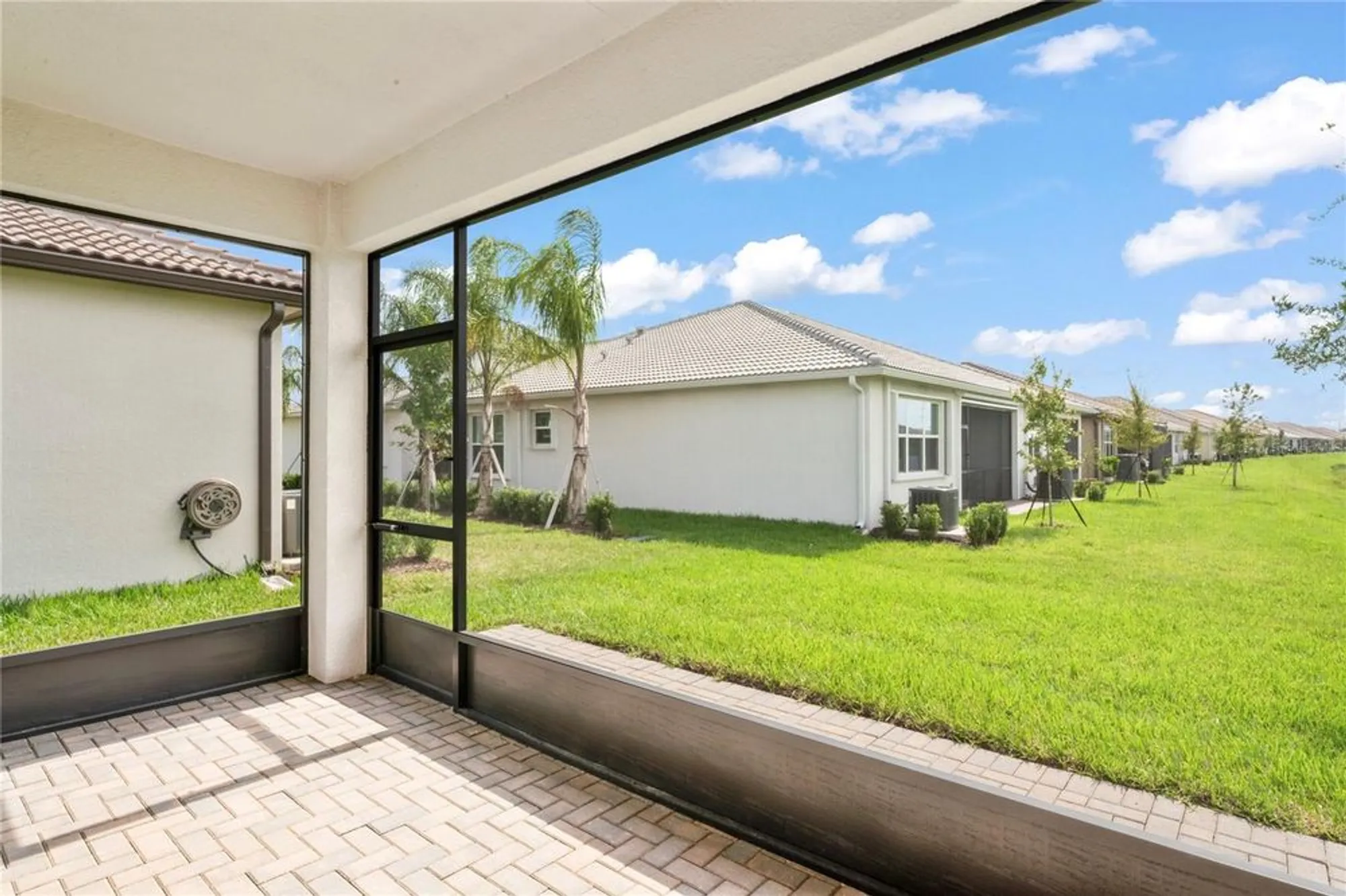 Property Slideshow image 39 of 61 | 4906 avila lakes dr, Wimauma, FL, 33598