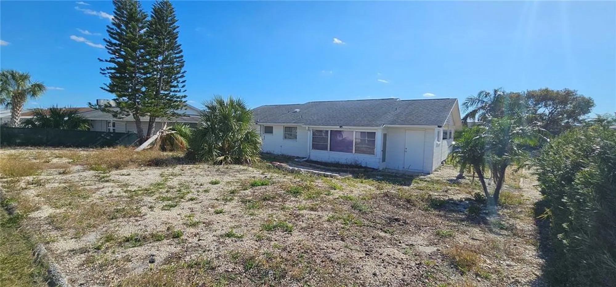 Property Slideshow image 35 of 38 | 1507 n lake dr, Sun City Center, FL, 33573
