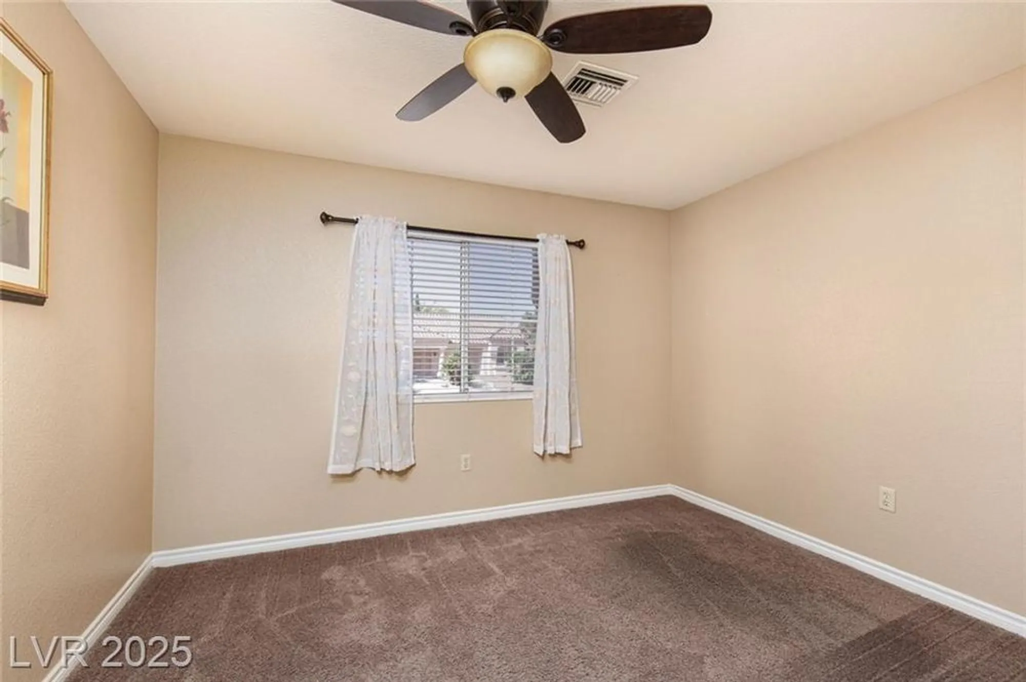 Property Slideshow image 13 of 33 | 9705 blue bell dr, Las Vegas, NV, 89134