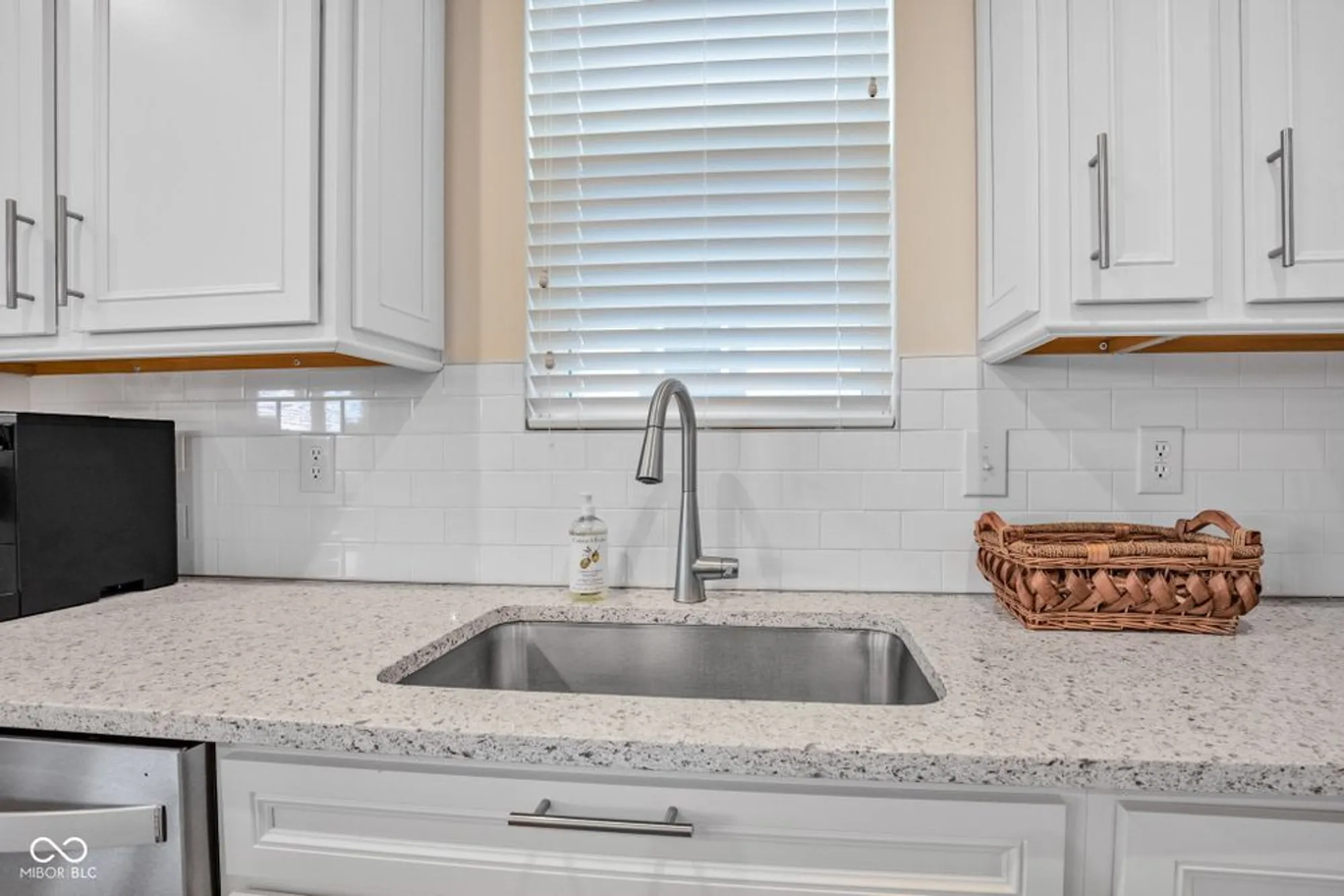 Property Slideshow image 33 of 73 | 2635 ruffian dr, Westfield, IN, 46074