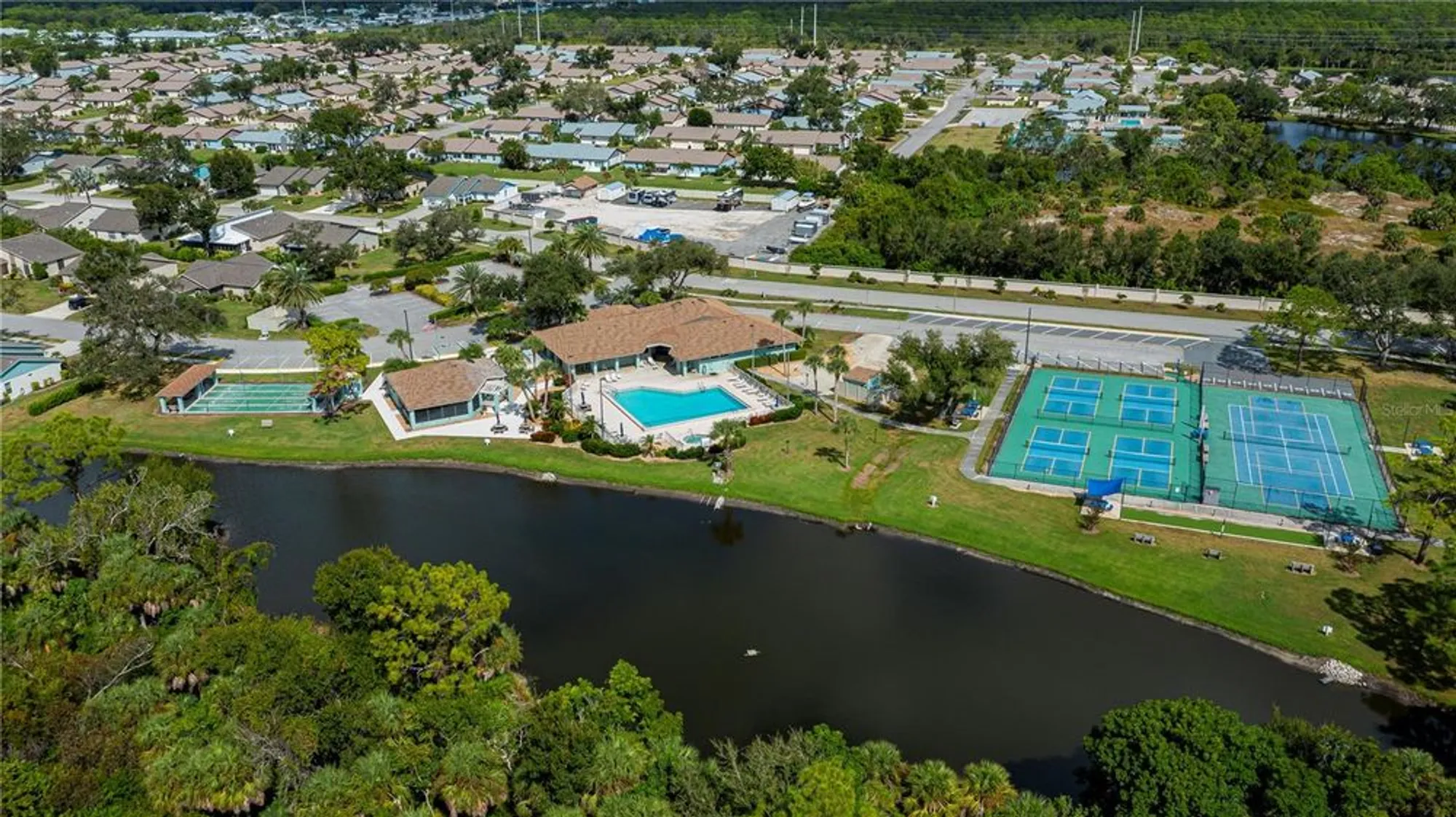 Property Slideshow image 45 of 58 | 425 cypress forest dr, Englewood, FL, 34223