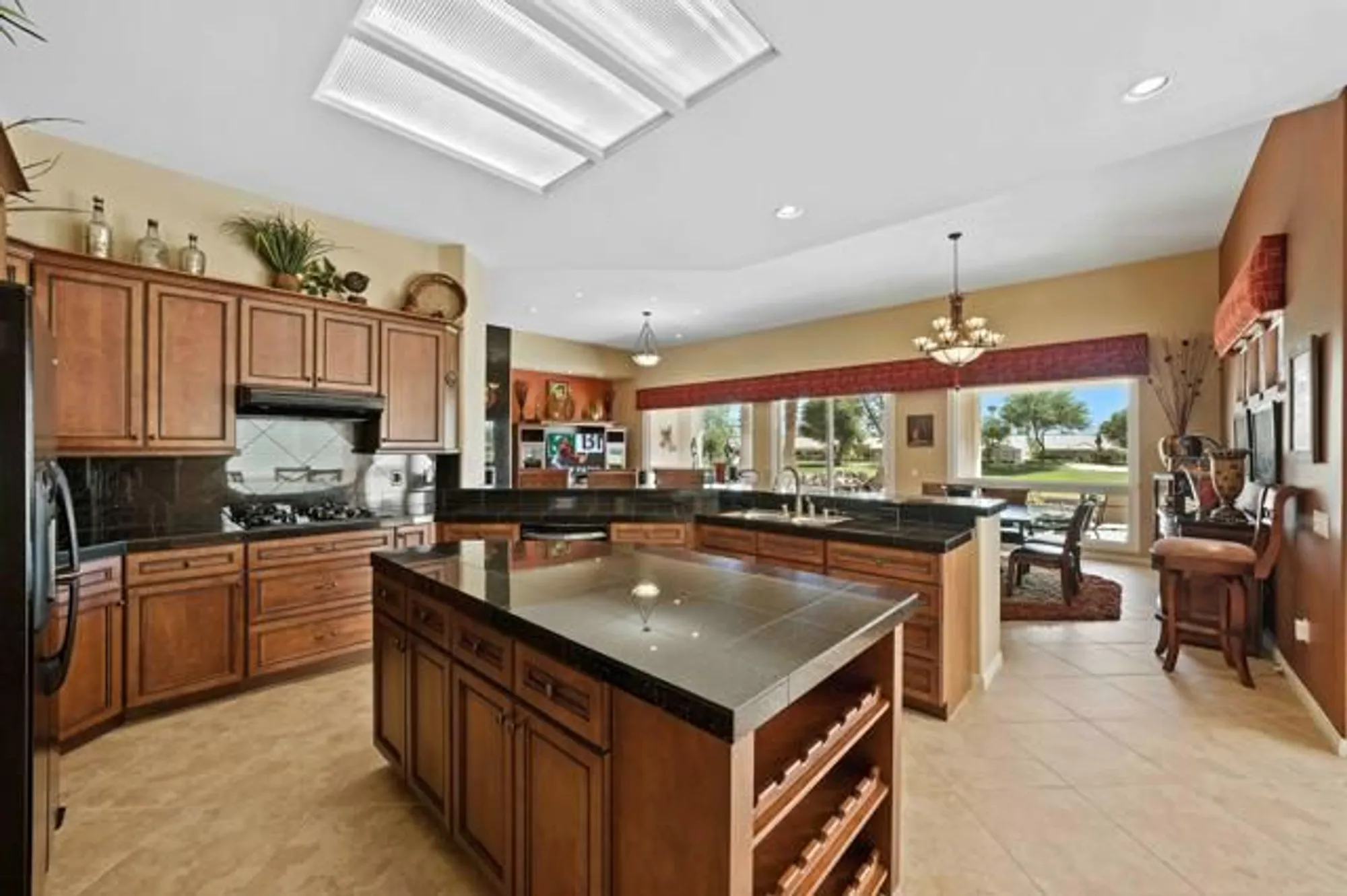 Property Slideshow image 19 of 41 | 37552 mojave sage st, Palm Desert, CA, 92211