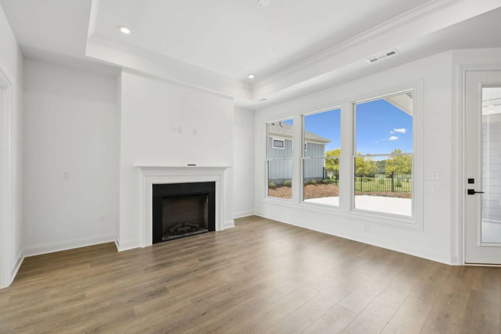 Property Slideshow image 9 of 64 | 512 restoration dr, Smyrna, TN, 37167