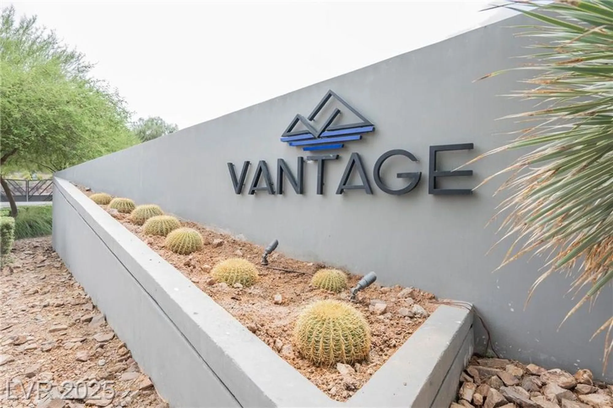 Property Slideshow image 82 of 93 | 20 falling canyon ct, Henderson, NV, 89011