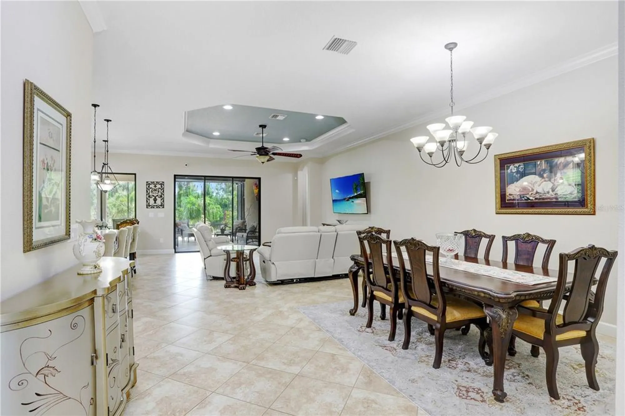 Property Slideshow image 11 of 39 | 8605 grand alberato rd, Tampa, FL, 33647