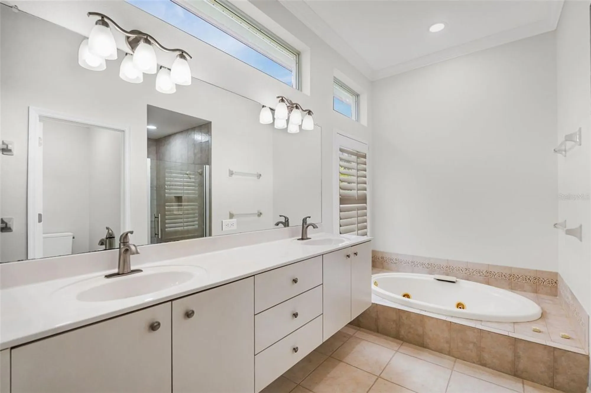 Property Slideshow image 31 of 48 | 7161 drewrys blf, Bradenton, FL, 34203