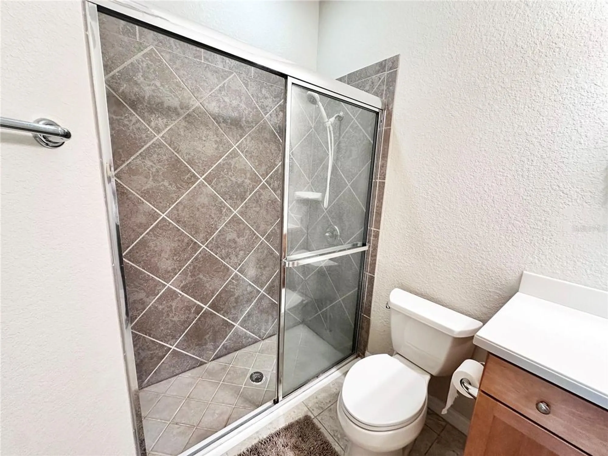 Property Slideshow image 17 of 25 | 2037 sifield greens way, Sun City Center, FL, 33573