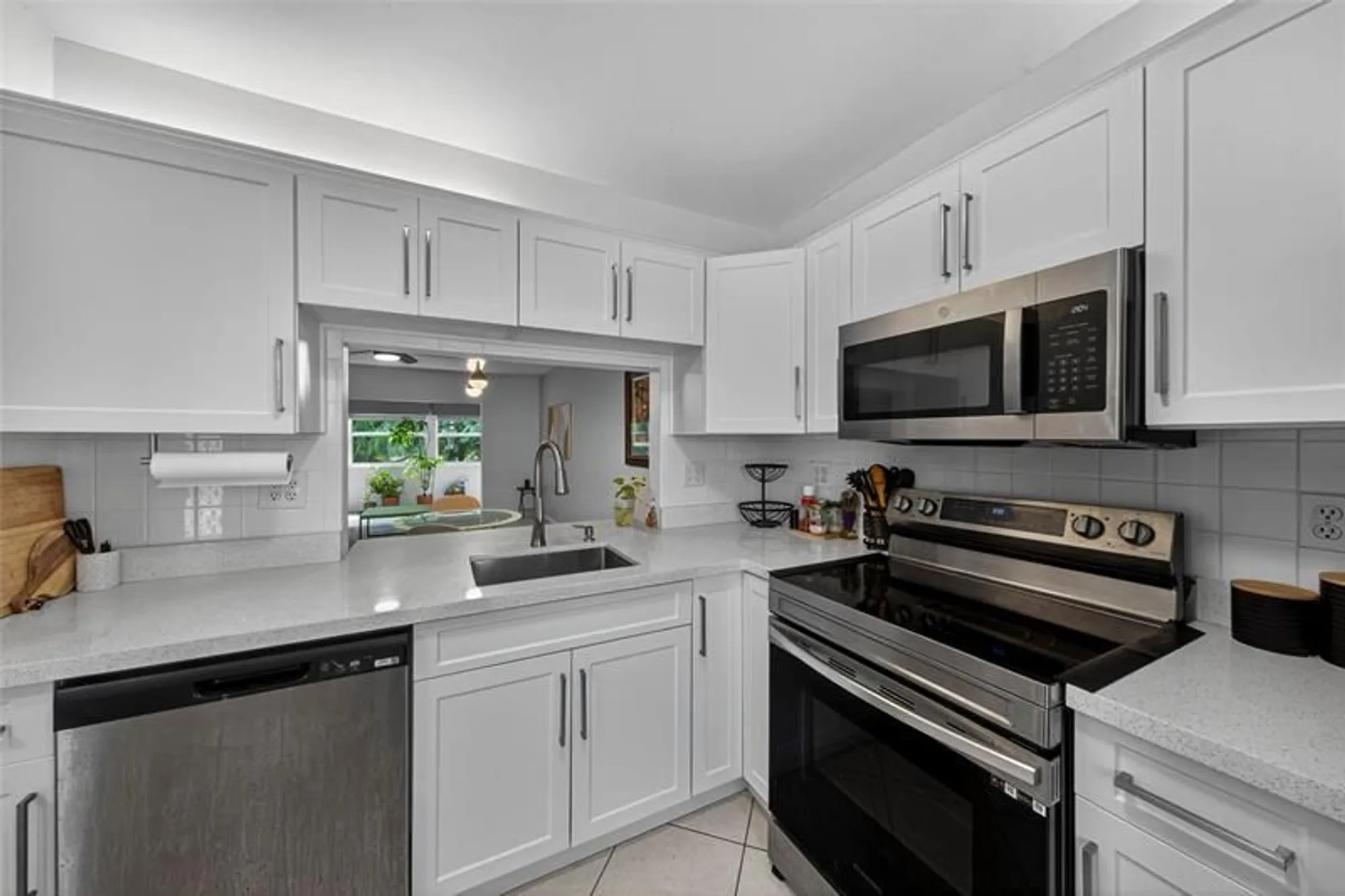 Property Slideshow image 24 of 44 | 7610 nw 1st st 201, Margate, FL, 33063