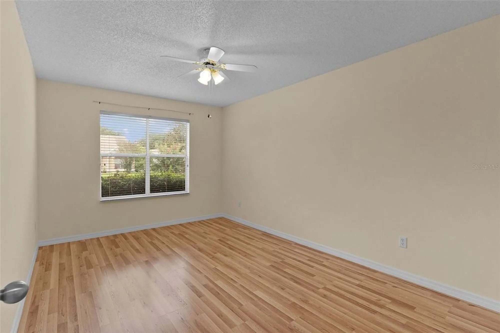 Property Slideshow image 29 of 55 | 1003 del mar dr, Lady Lake, FL, 32159