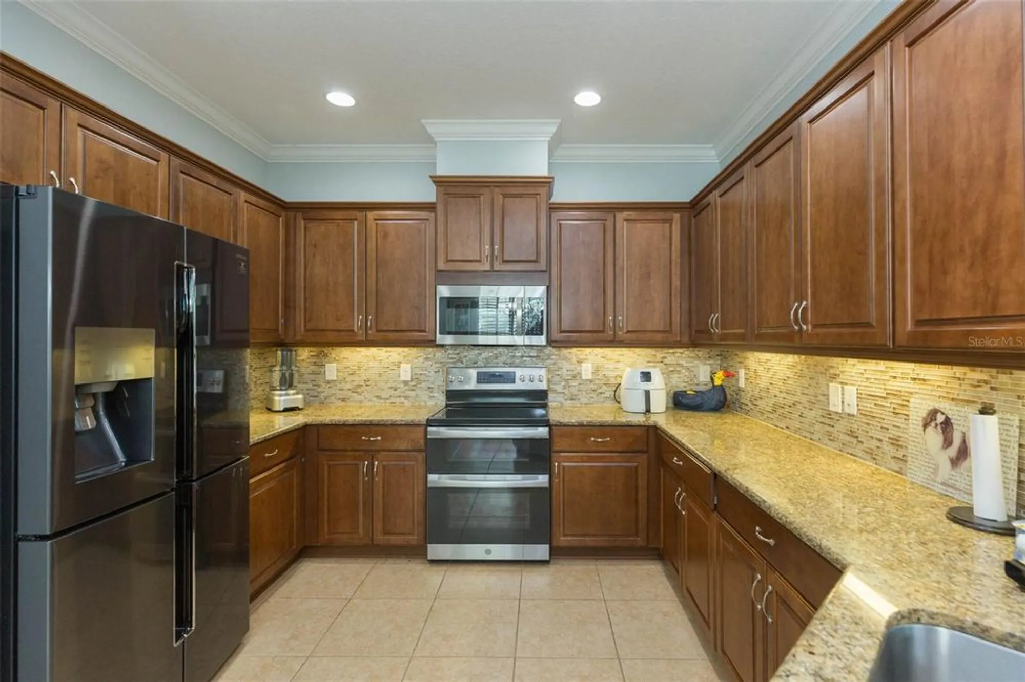Property Slideshow image 9 of 57 | 712 chipper dr, Sun City Center, FL, 33573