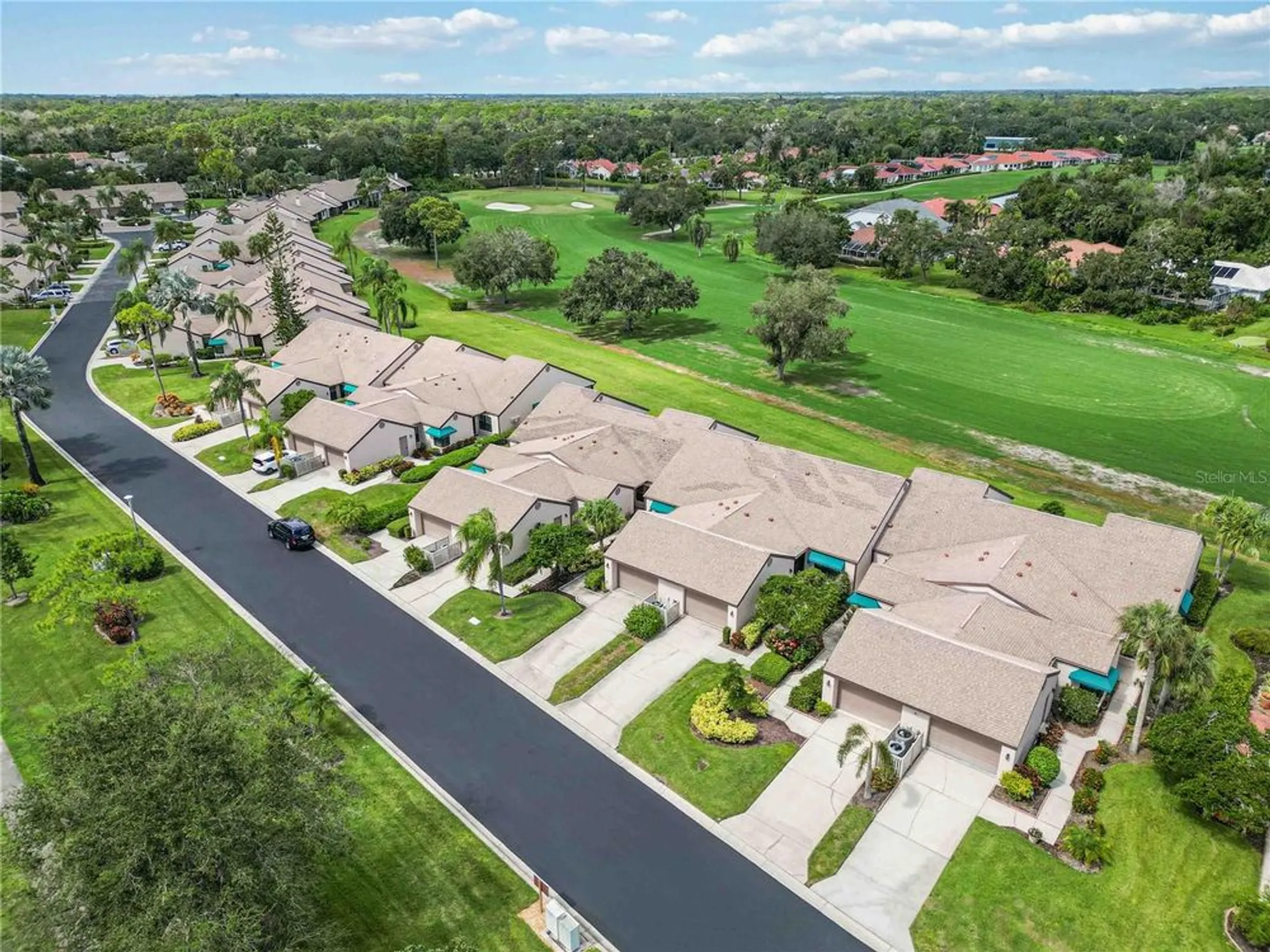 Property Slideshow image 42 of 60 | 6085 clubside dr, Sarasota, FL, 34243