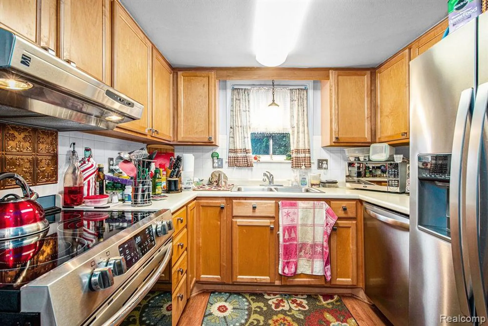 Property Slideshow image 10 of 28 | 25235 franklin ter # 8, South Lyon, MI, 48178