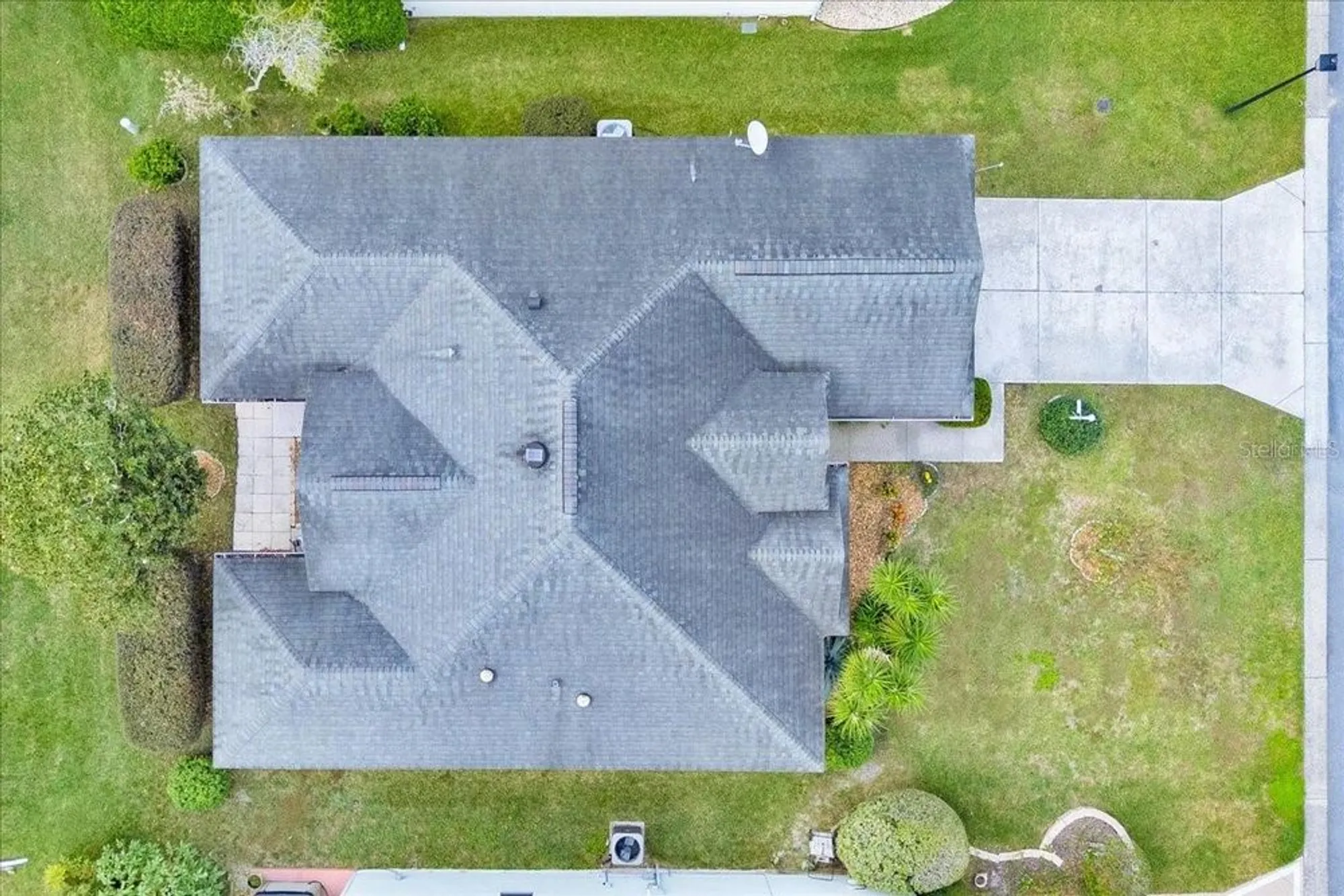 Property Slideshow image 31 of 34 | 528 carrera dr, Lady Lake, FL, 32159