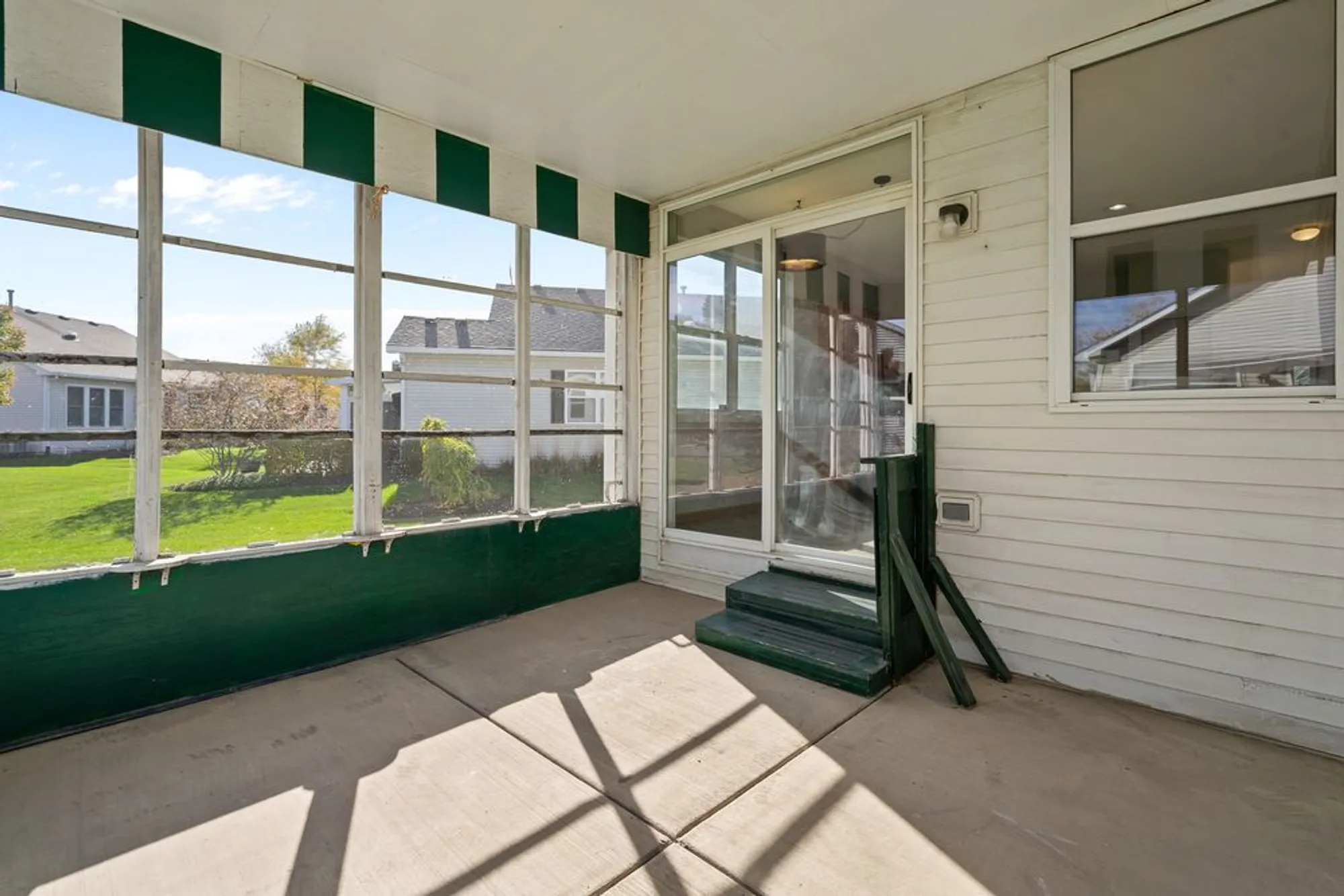 Property Slideshow image 26 of 34 | 721 s wellston ln, Romeoville, IL, 60446