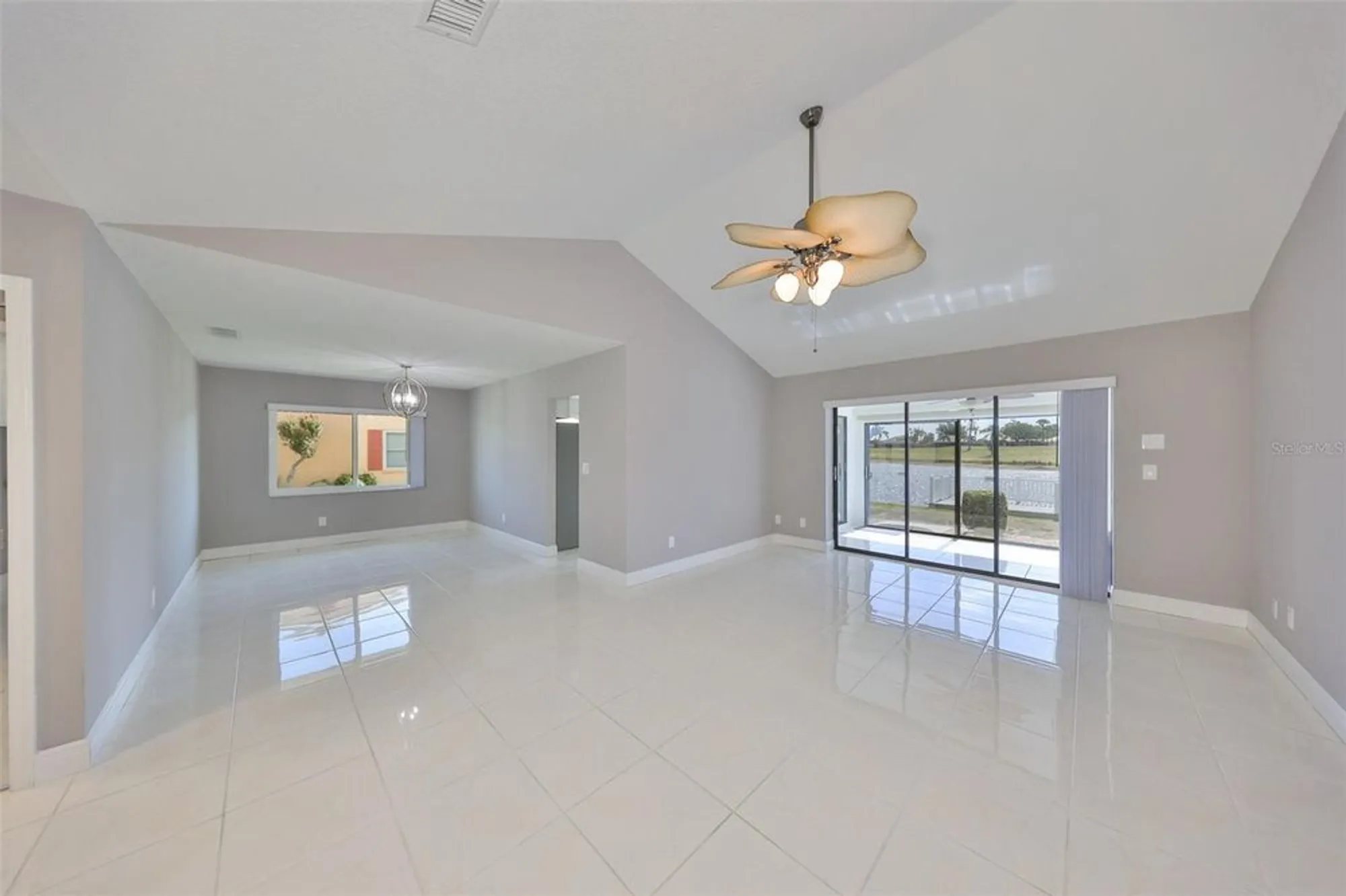 Property Slideshow image 5 of 53 | 1806 wolf laurel dr, Sun City Center, FL, 33573