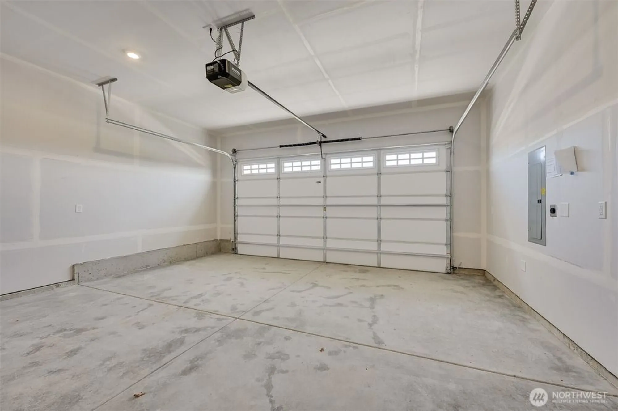 Property Slideshow image 14 of 36 | 14824 206th ave e unit e, Bonney Lake, WA, 98391