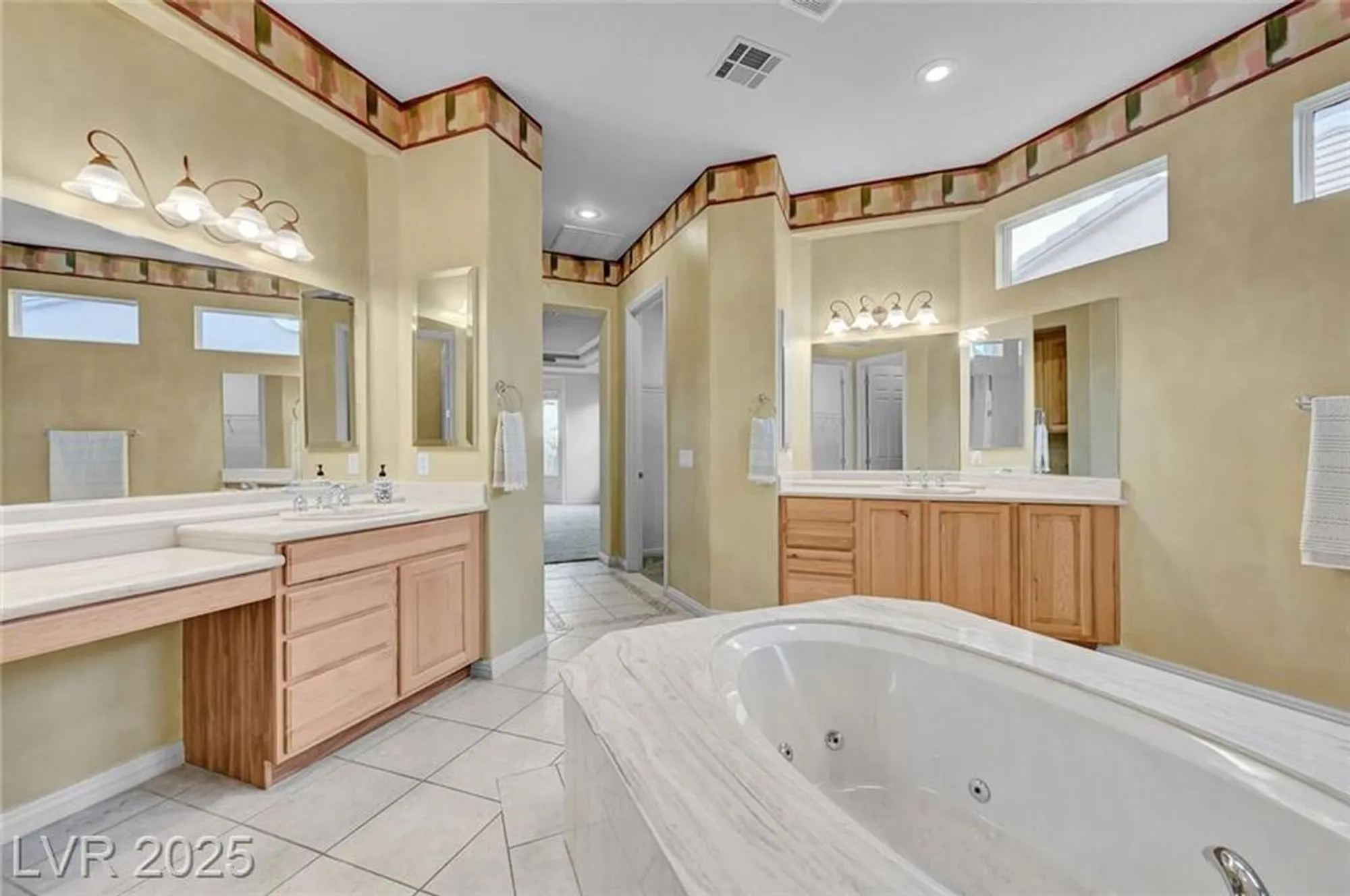 Property Slideshow image 27 of 61 | 4636 riva de romanza st, Las Vegas, NV, 89135
