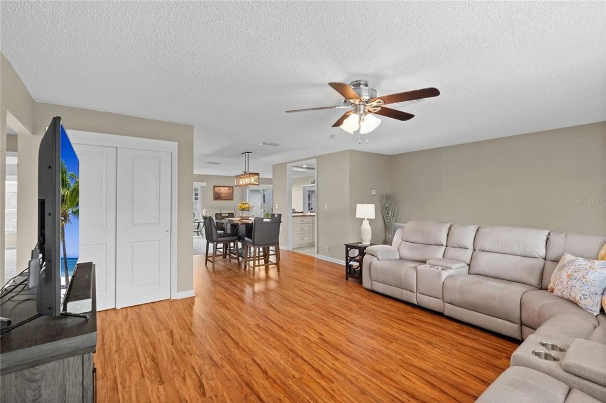 Property Slideshow image 5 of 37 | 9130 34th way n # 6, Pinellas Park, FL, 33782