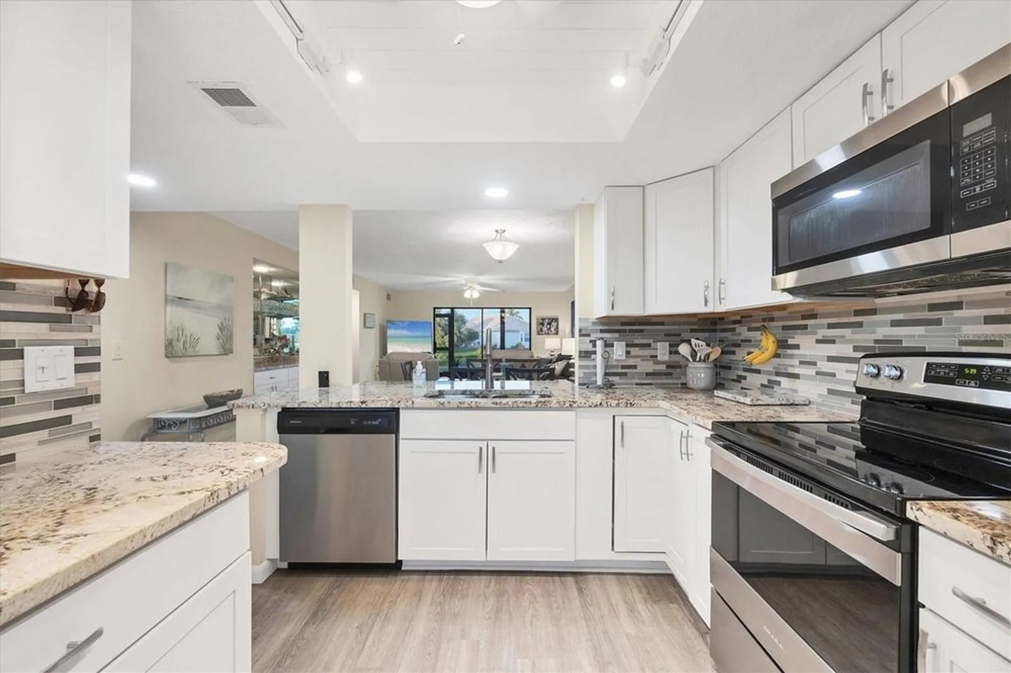 Property Slideshow image 10 of 33 | 1100 capri isles blvd apt 317, Venice, FL, 34292